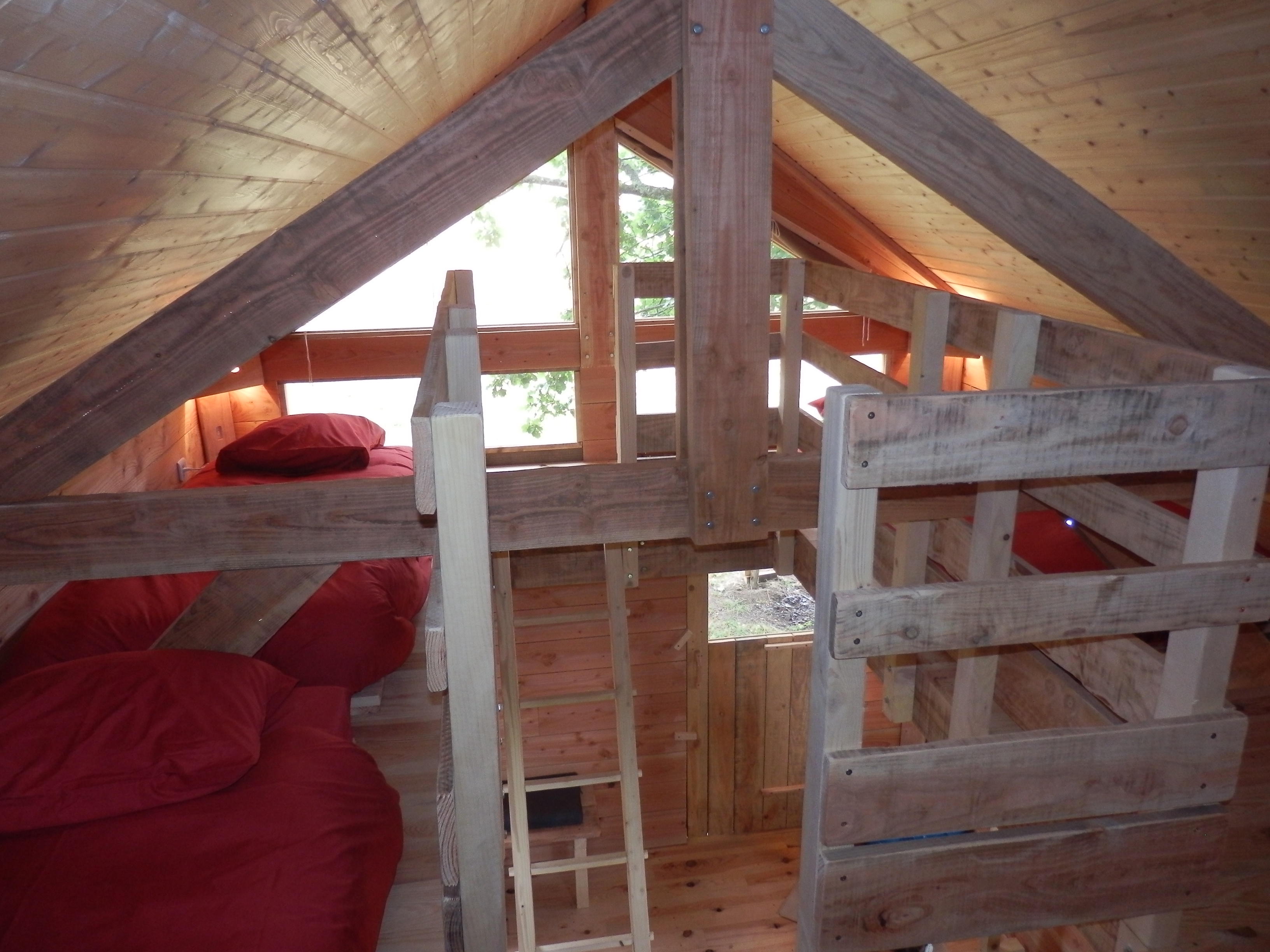 Cabane écolodge : une immersion en Bourgogne à Broye — salle de bain