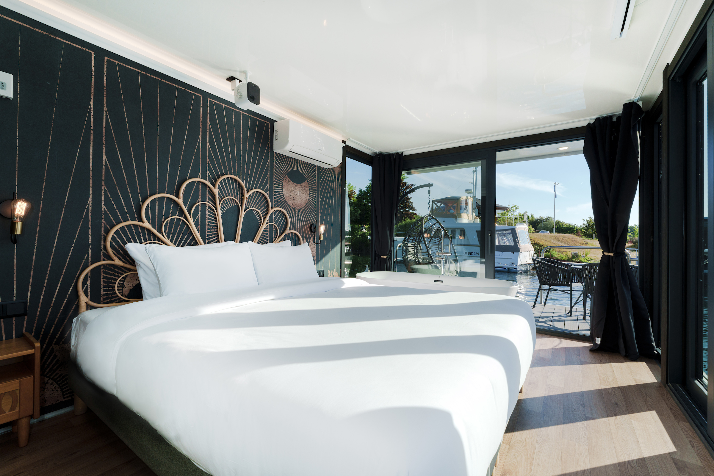 Suite flottante Panoramique — Maison flottante avec balnéo à Port Ilon (Yvelines) à Guernes — environnement naturel