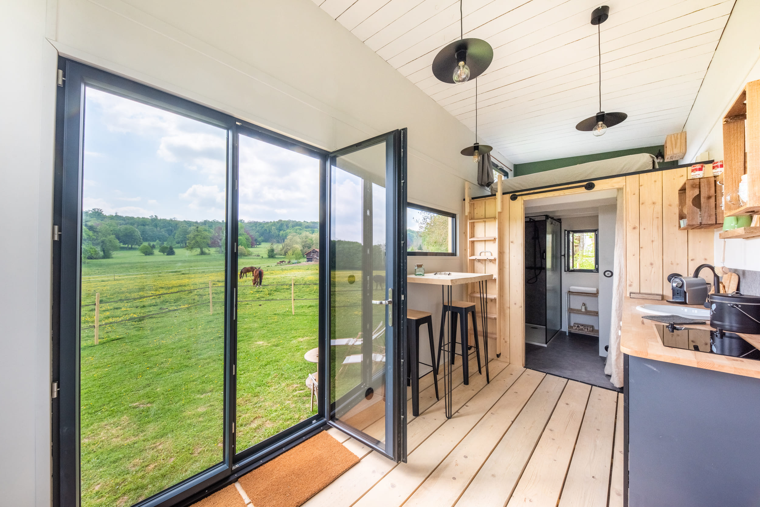 Tiny House Le Paddock — Évasion nature avec spa à Chambly (Oise) à Chambly — vue intérieure