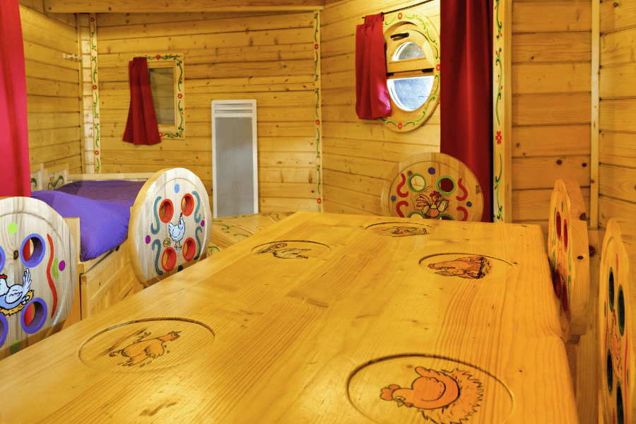 La Maison Poule — Maison insolite avec spa à Dienné à Dienné — vue intérieure