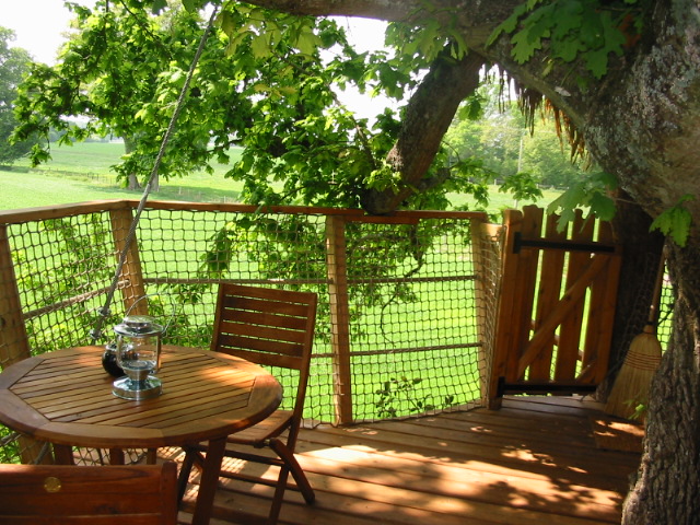 Cabane dans les arbres en Basse-Normandie : une immersion dans la nature à Moulicent — espace de vie