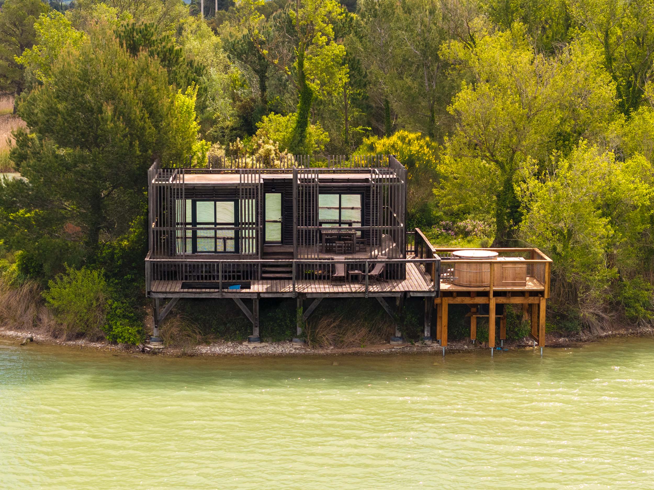 Cabane Spa Provençale : une expérience unique en hauteur