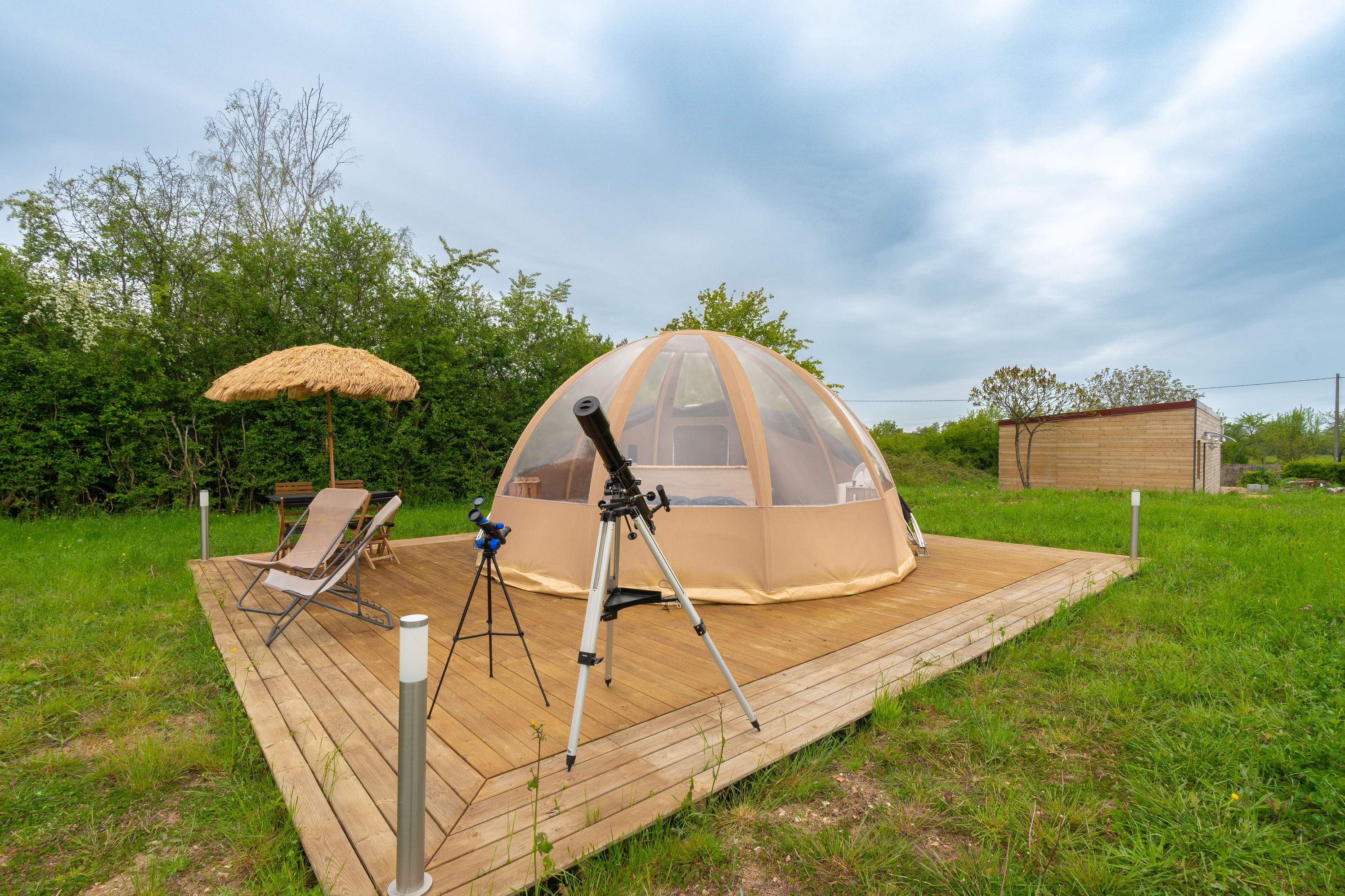 Wigwam étoilé au cœur de la campagne à Messey-Sur-Grosne — cuisine