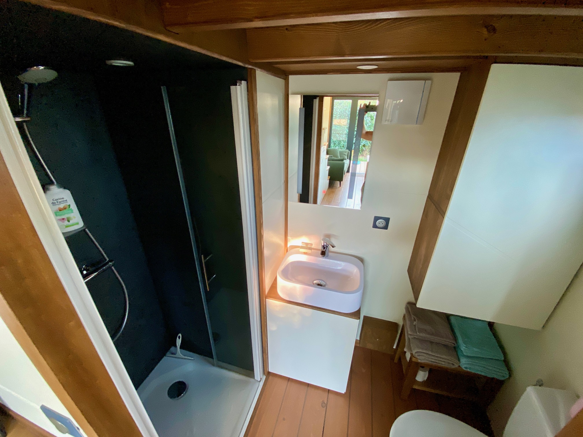 Tiny house moderne à Ker Ael, une expérience unique en Bretagne à Landeda — cuisine