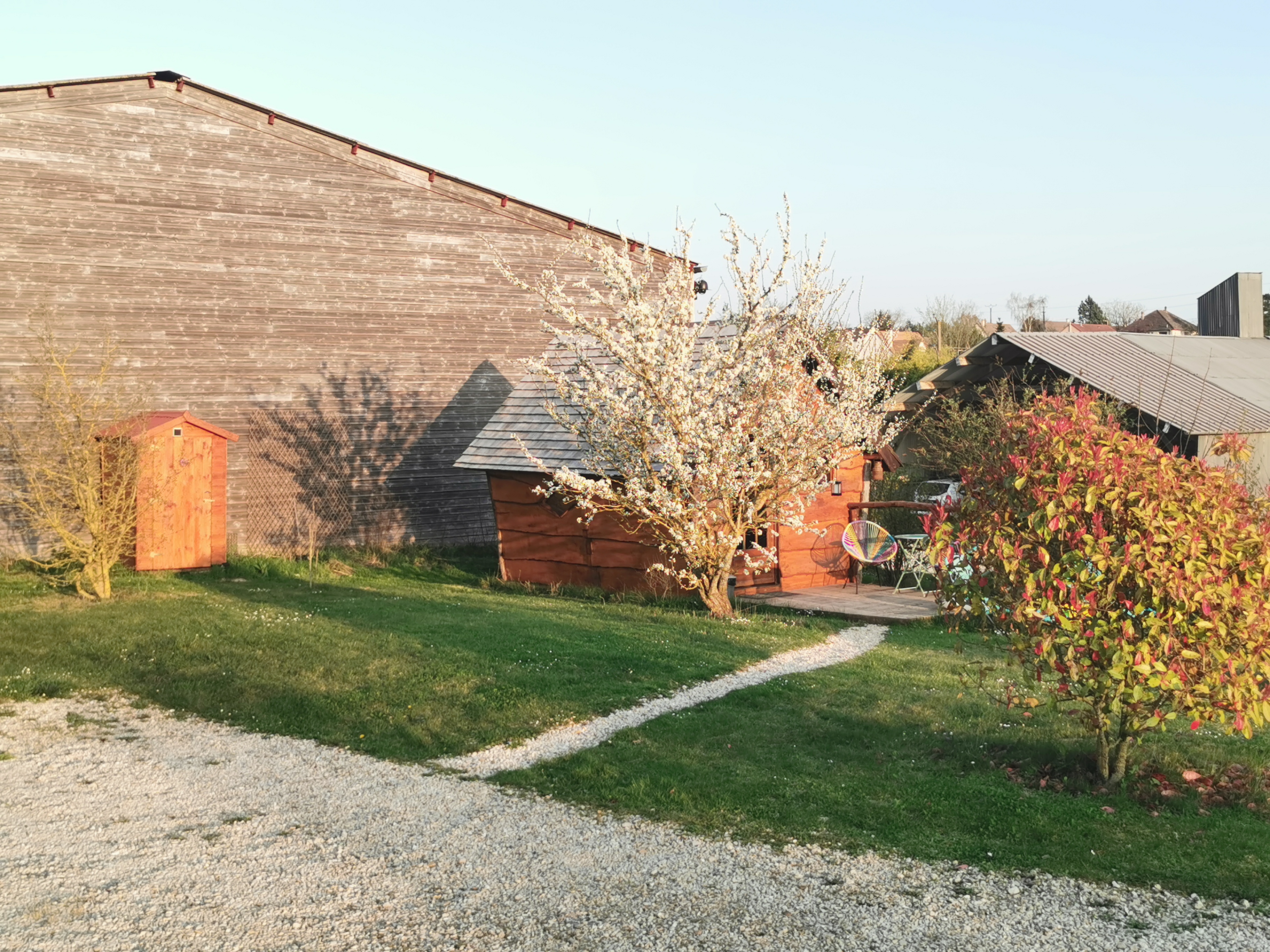 Cabane des Champs : une immersion en pleine nature à Champmotteux — cuisine
