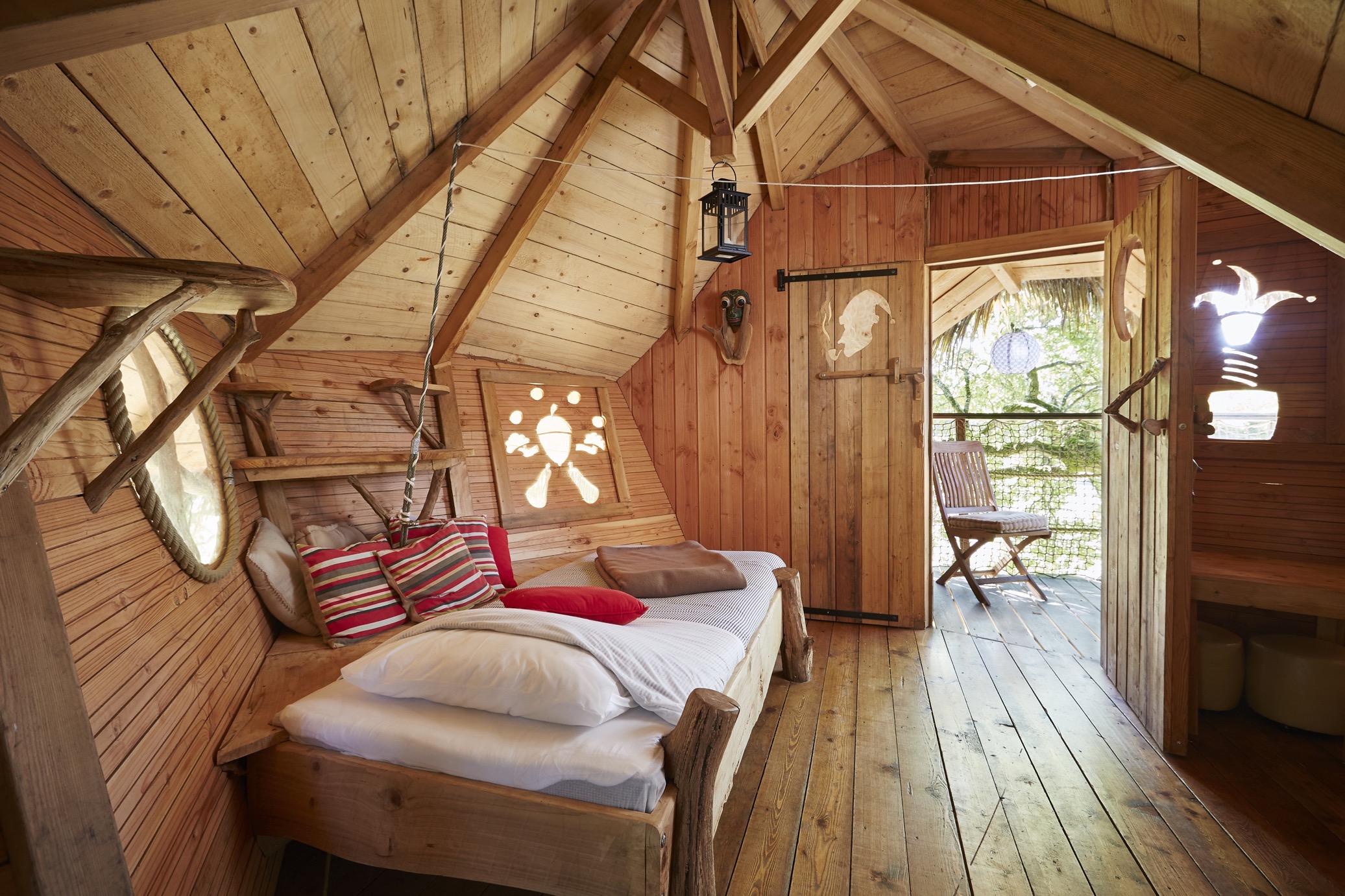 Chêne fou : une cabane perchée au cœur de la nature normande à Moulicent — espace de vie