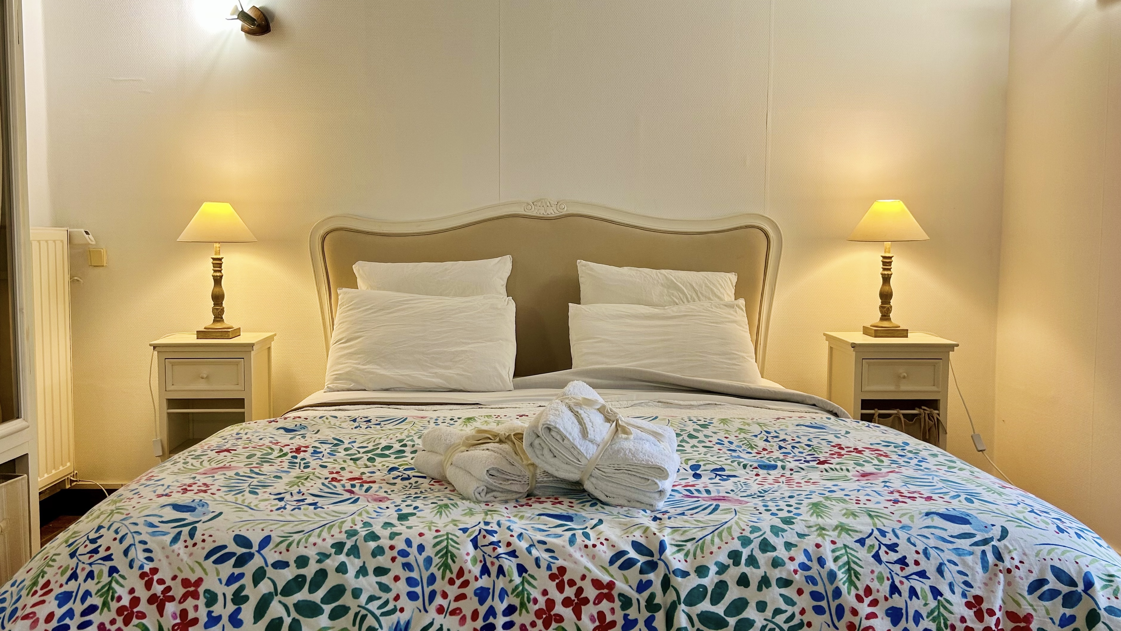 Studio Châtaigne — Maison insolite avec spa à Dordogne à Alles-sur-Dordogne — chambre