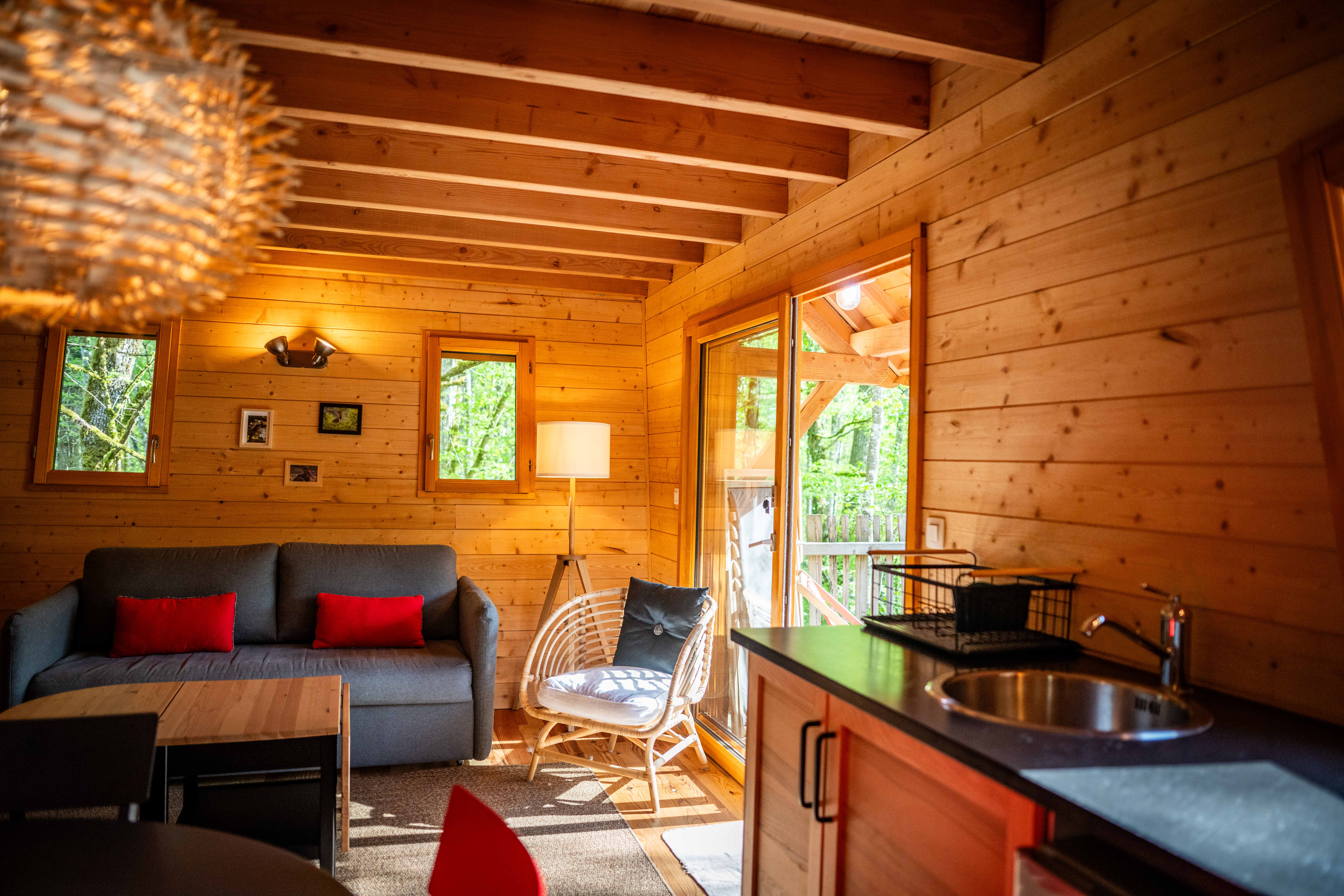 Cabane féérique Spa — Nuit magique à 7m dans le Château de la Combe Rossignol à La Combe Rossignol — chambre