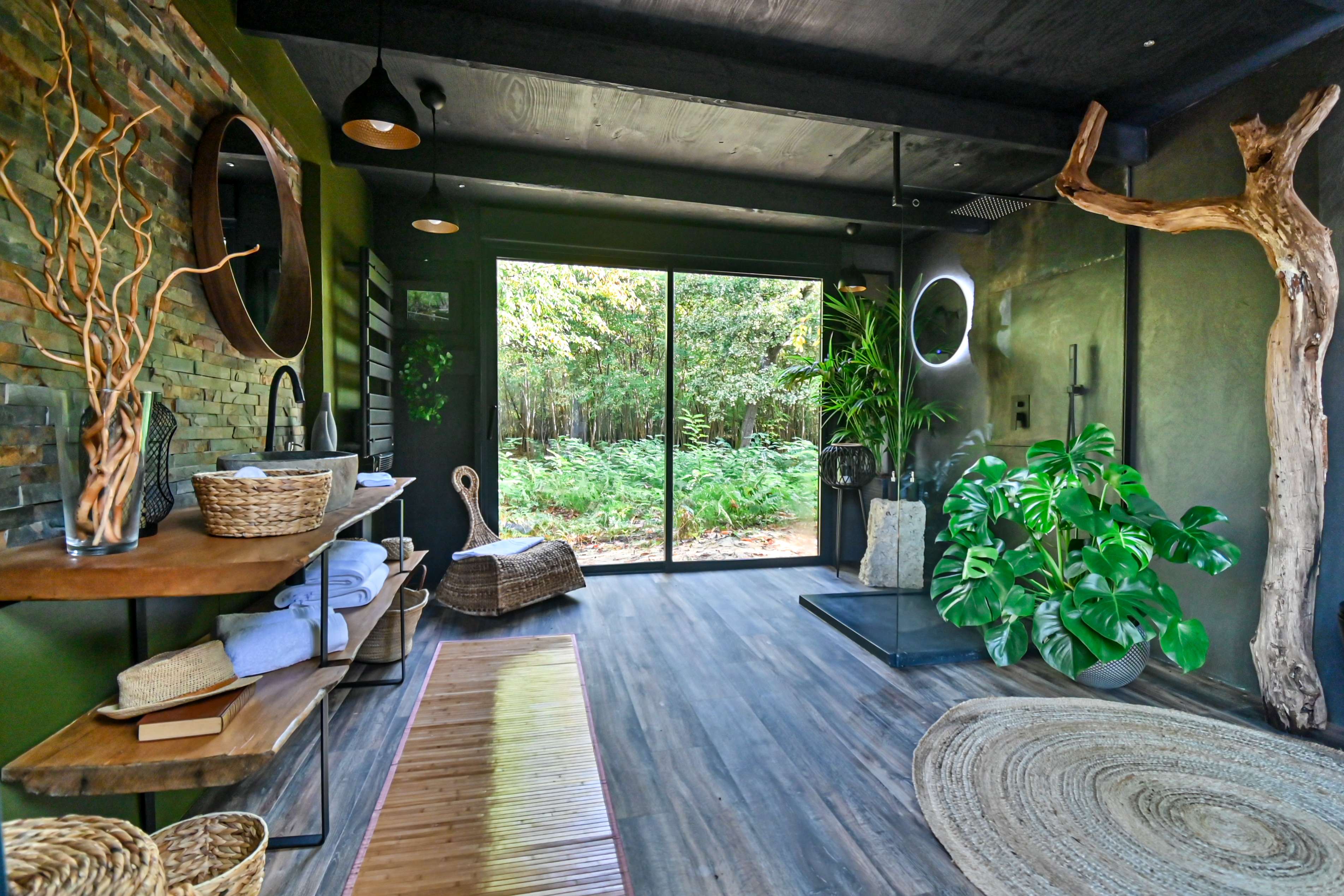Ecolodge So Wood 33 — Escapade bien-être avec spa à Gironde à Bruges — environnement naturel