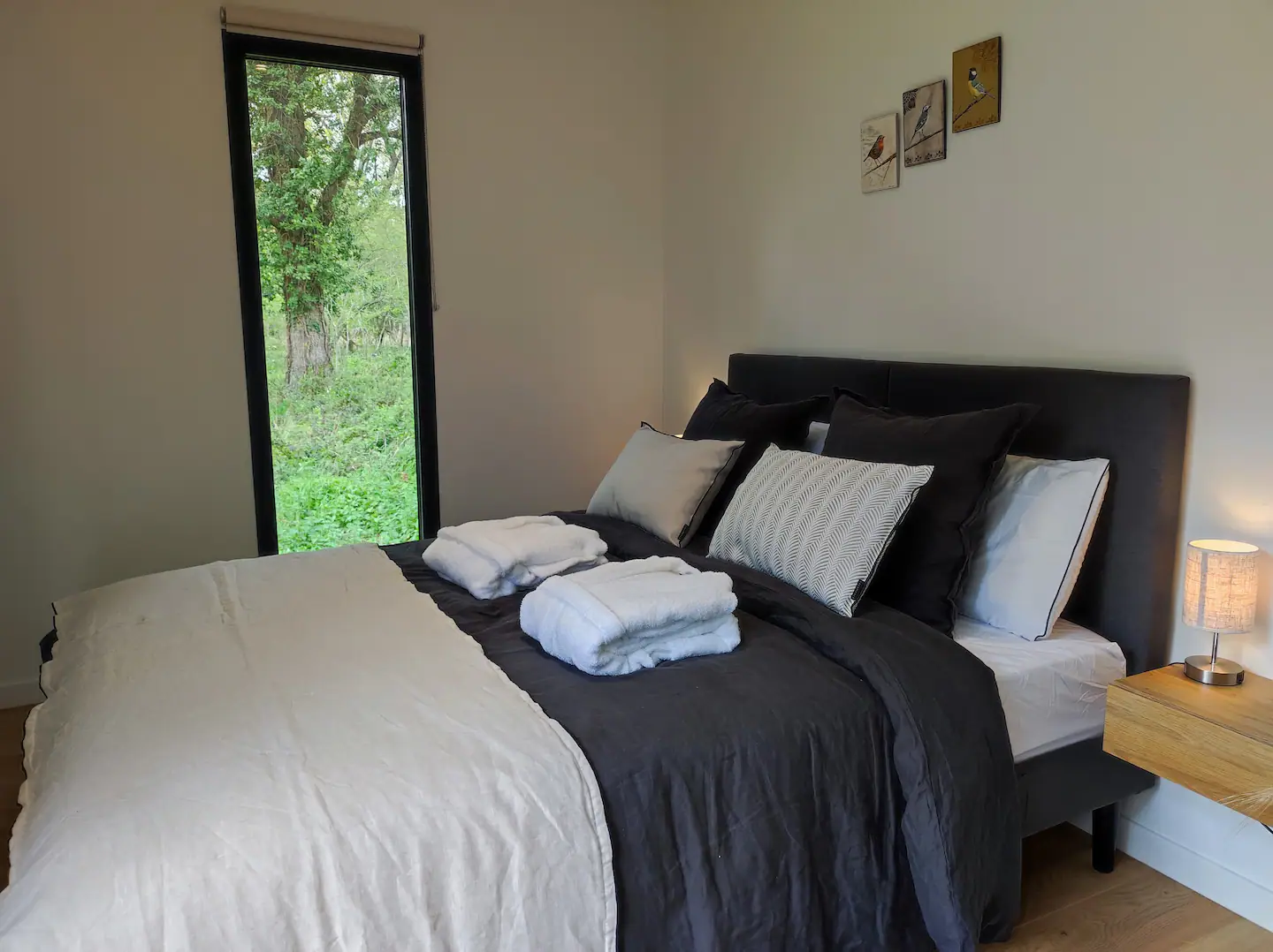 La Démaillère — Cabane avec bain nordique à Loiret à La Ferté-Saint-Aubin — chambre