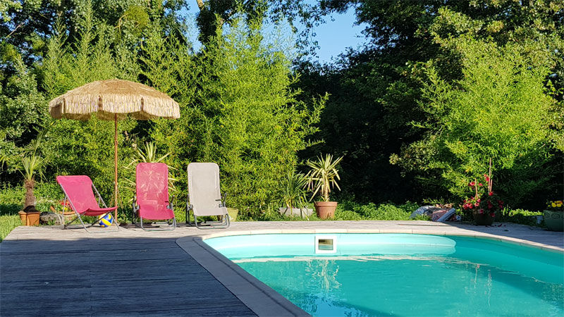 Trappeur Aiyana : une expérience unique en tente lodge à Saint Pierre Des Echaubrognes — vue intérieure