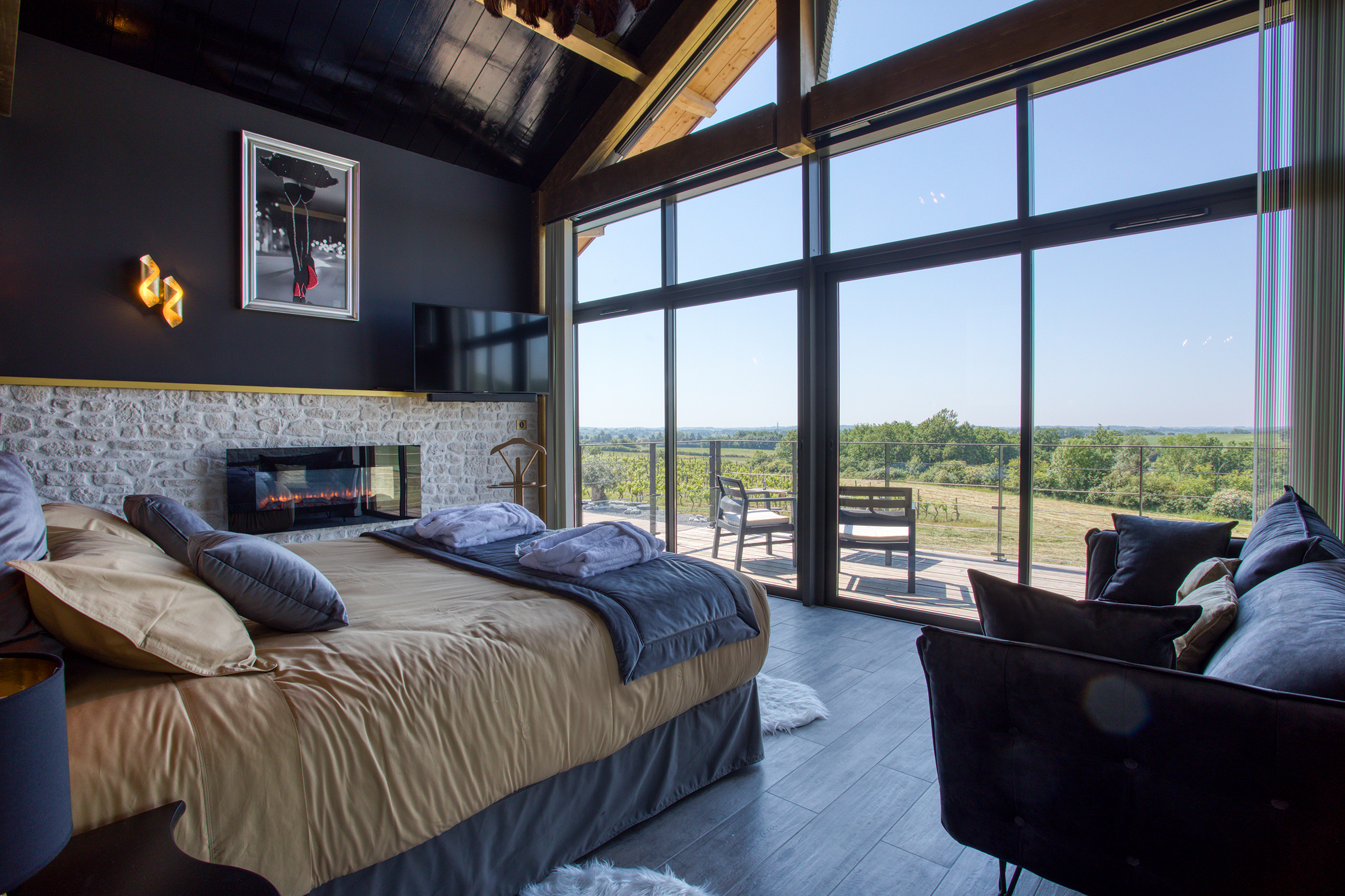 Plaisir d'EYMET : une suite de luxe avec spa privatif à Eymet — chambre