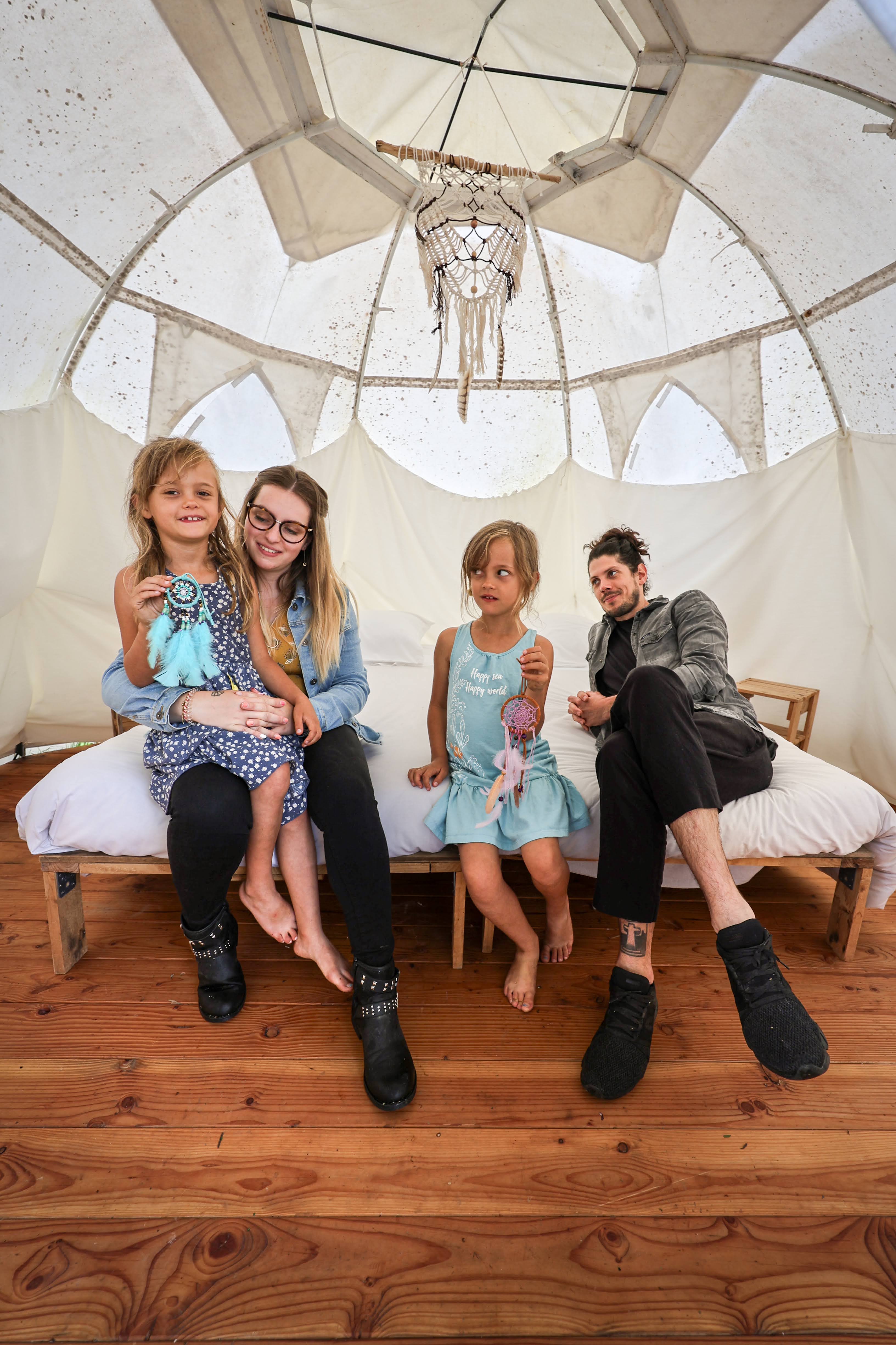 Évasion en hutte amérindienne : un voyage sensoriel en Pays de la Loire à Sainte Gemmes Le Robert — espace de vie