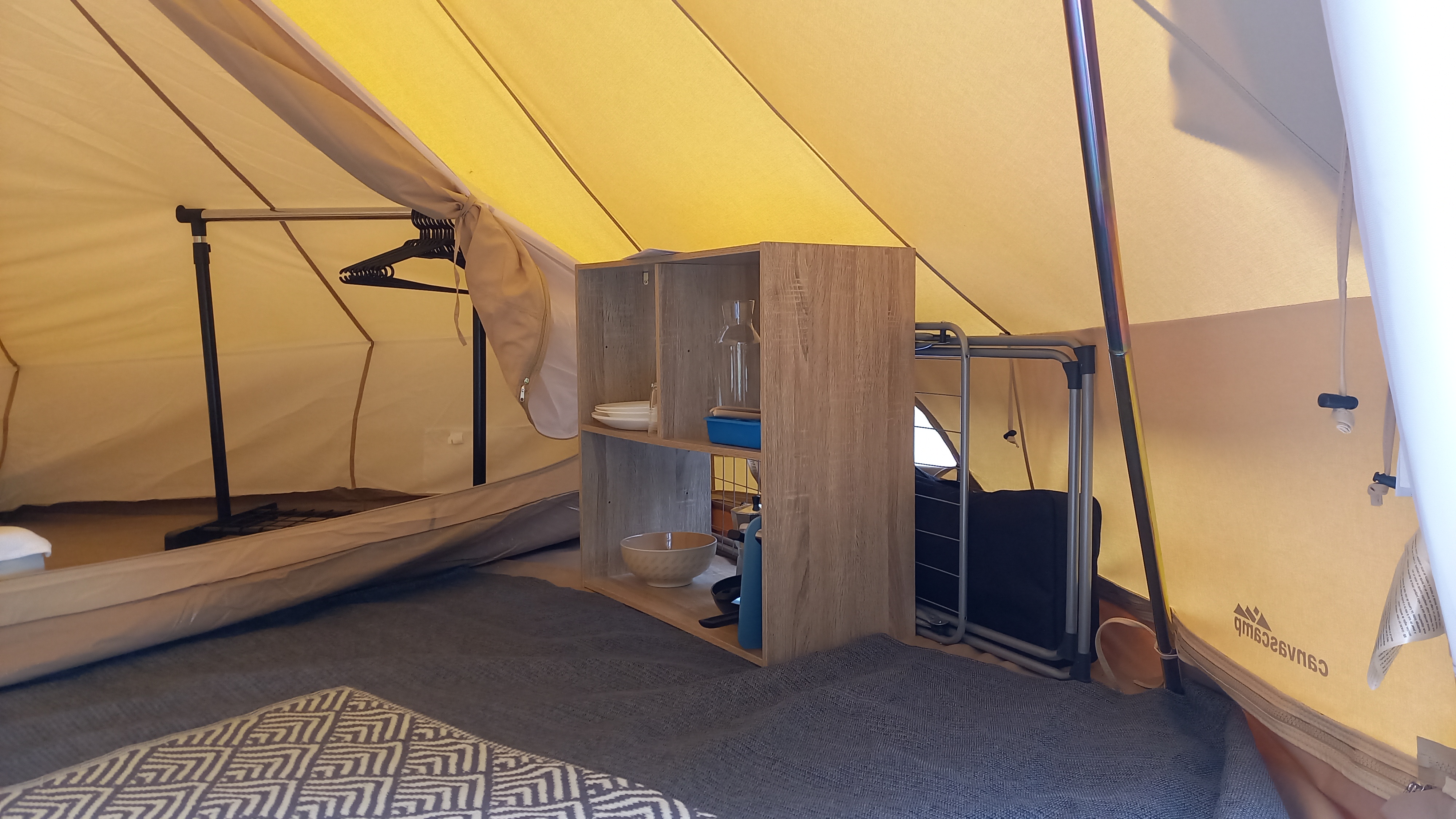 Tente Nori — Séjour nature avec spa à L'Orée du Bois, Pyrénées-Atlantiques à Pau — salle de bain