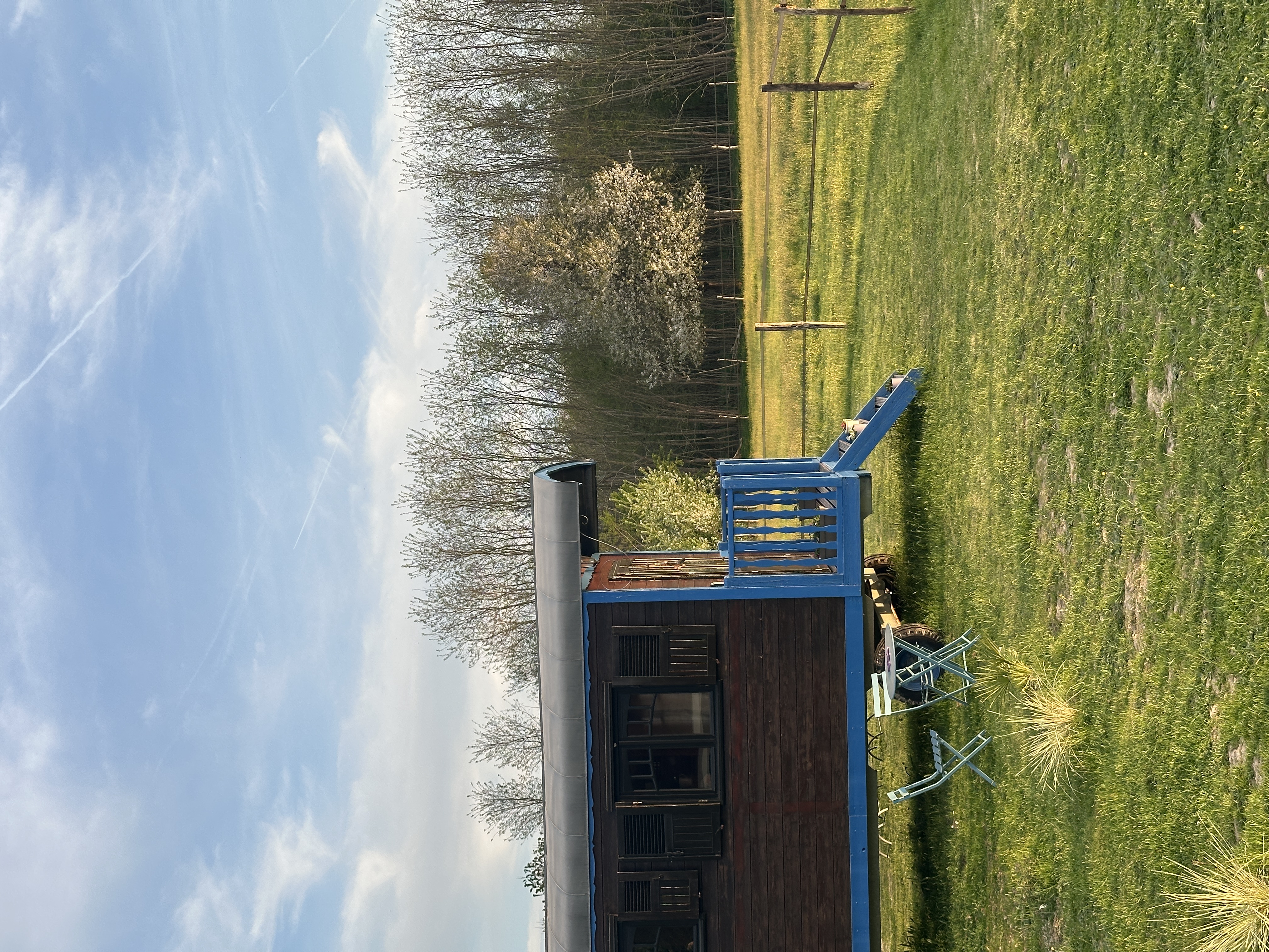 Roulotte Bluebell — Escapade bohème avec spa à Charente-Maritime