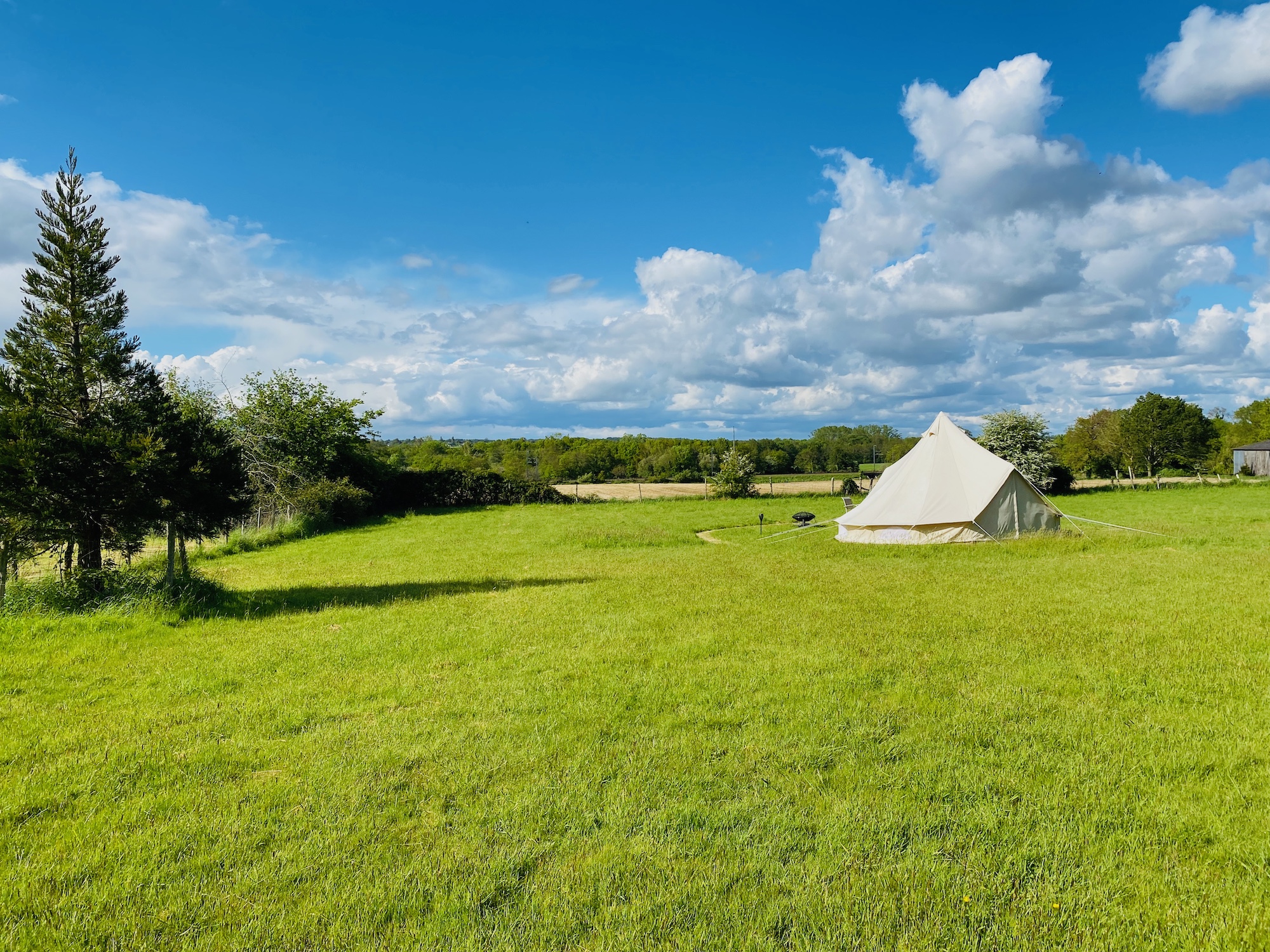 Sunny Lodge : une expérience immersive en pleine nature à Saint Nicolas De Redon — salle de bain