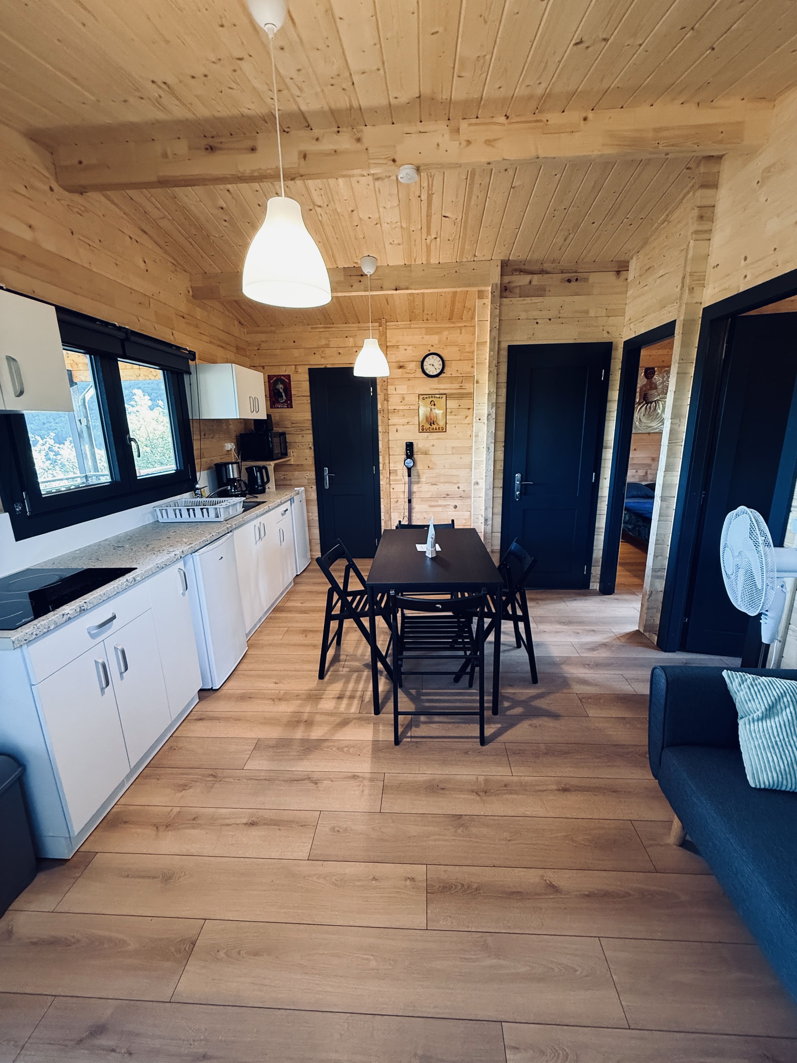 Lodge Le Chamois — Chalet avec terrasse panoramique à Ain à Bourg-en-Bresse — détail architectural