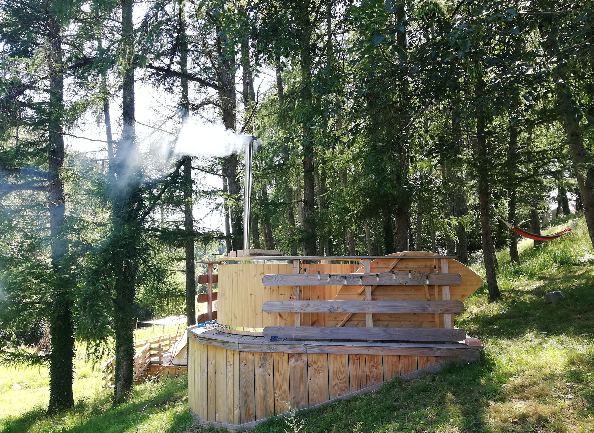 Séjournez à l'ombre des chênes dans un lodge en Limousin à La Croisille-Sur-Briance — espace de vie