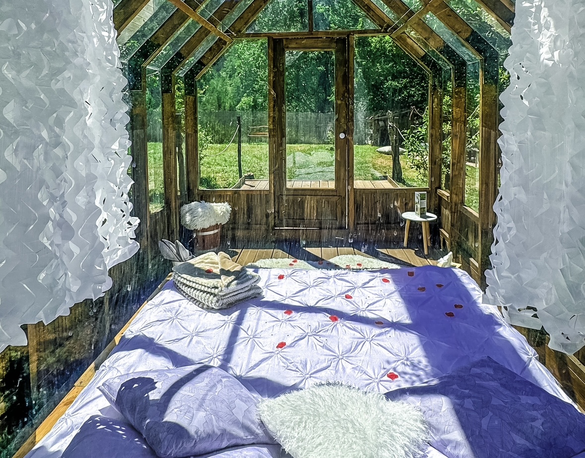 Chalet en verre sous une pluie d’étoiles : une expérience unique en Provence à Lantosque — salle de bain
