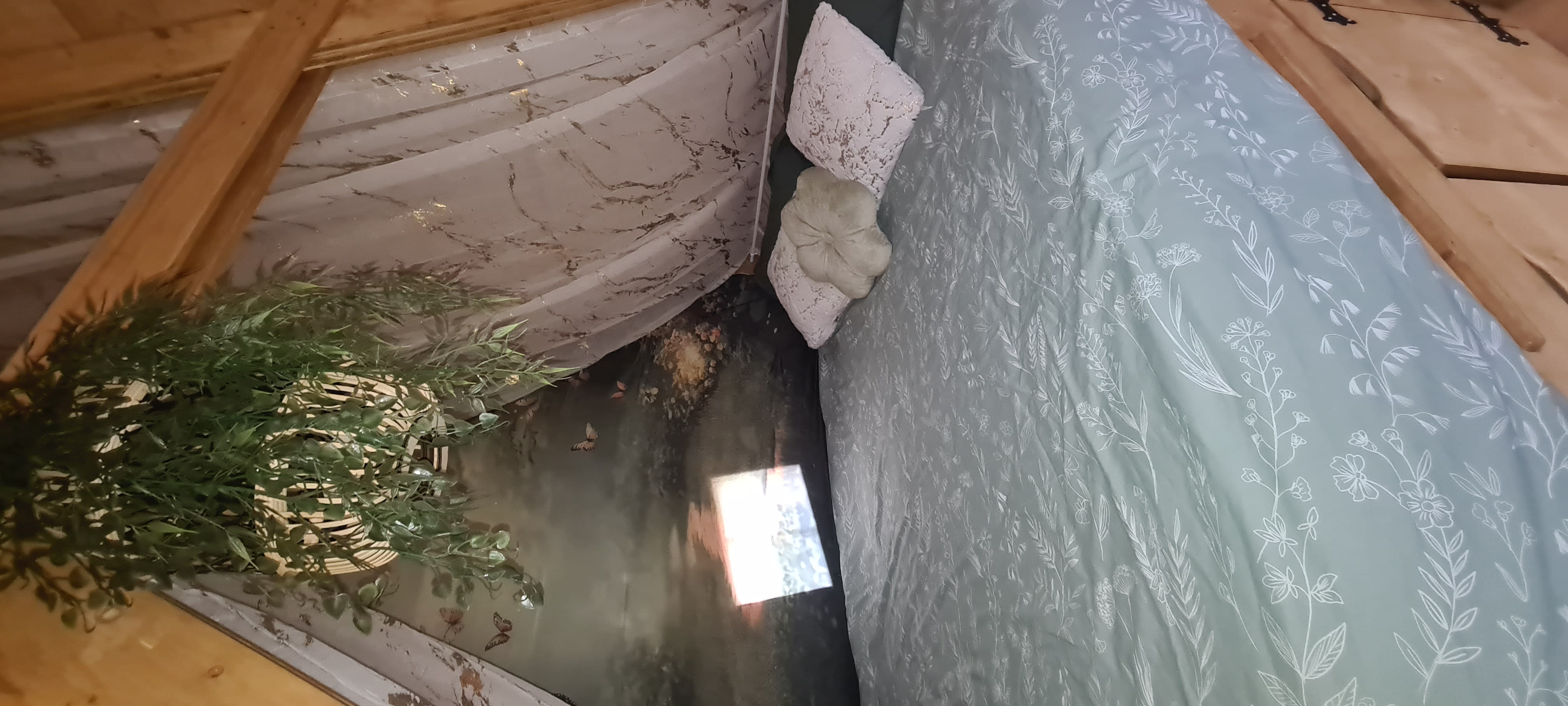 La Cabane Féérique : un refuge enchanteur en pleine nature à Hauts-de-France — cuisine