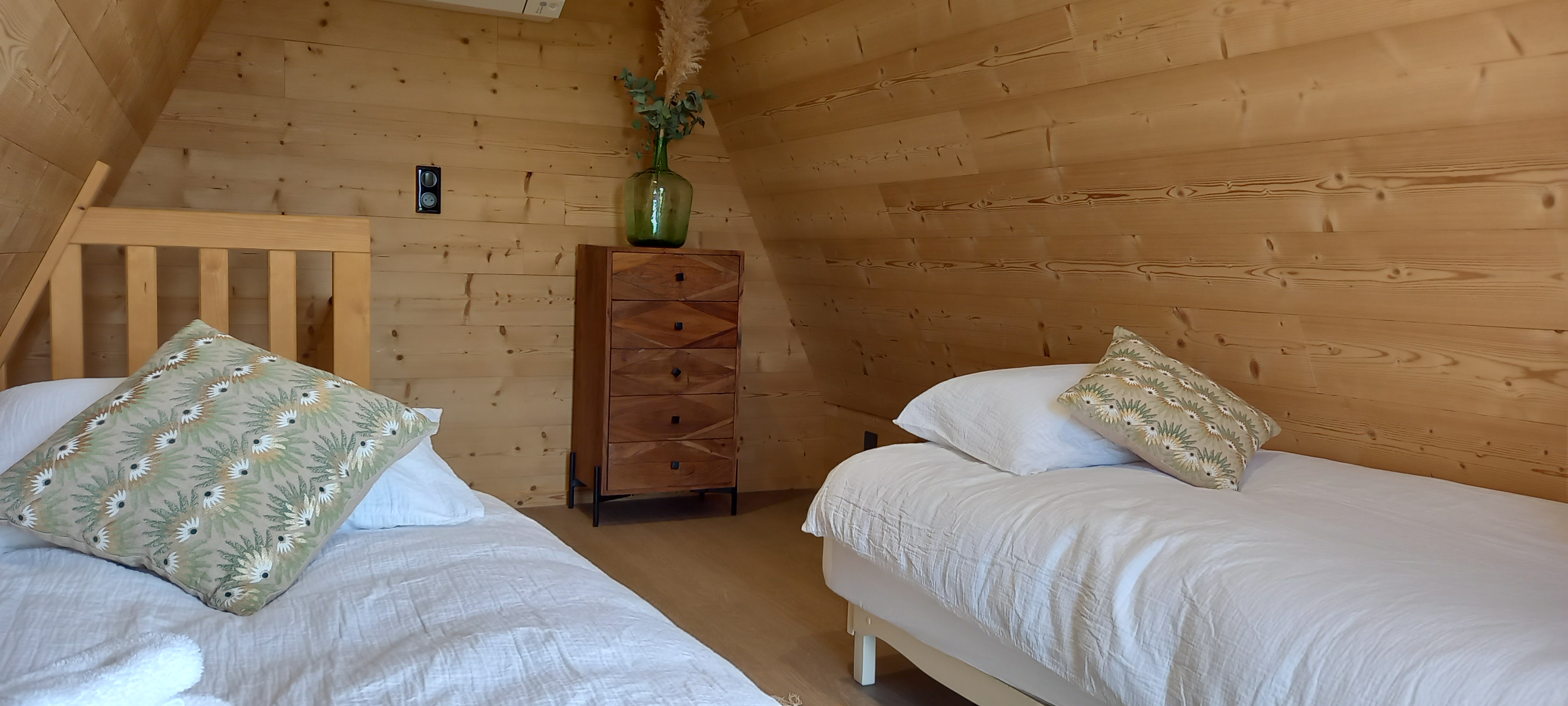 Le Drôle de Tipi — Cabane sur pilotis avec vue panoramique à Marne à Châlons-en-Champagne — vue depuis la terrasse