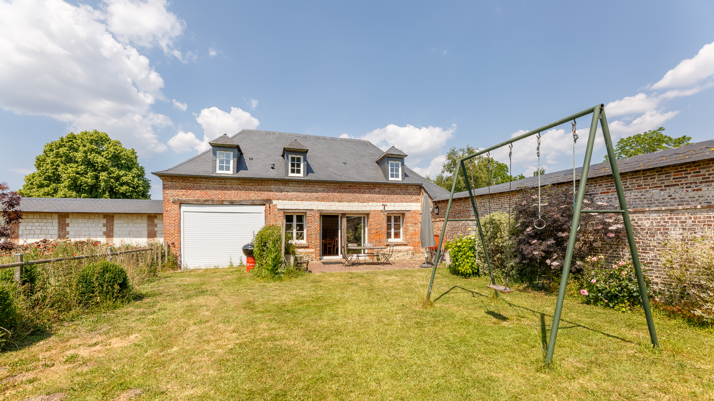 Évasion sensorielle dans une maison de campagne avec spa