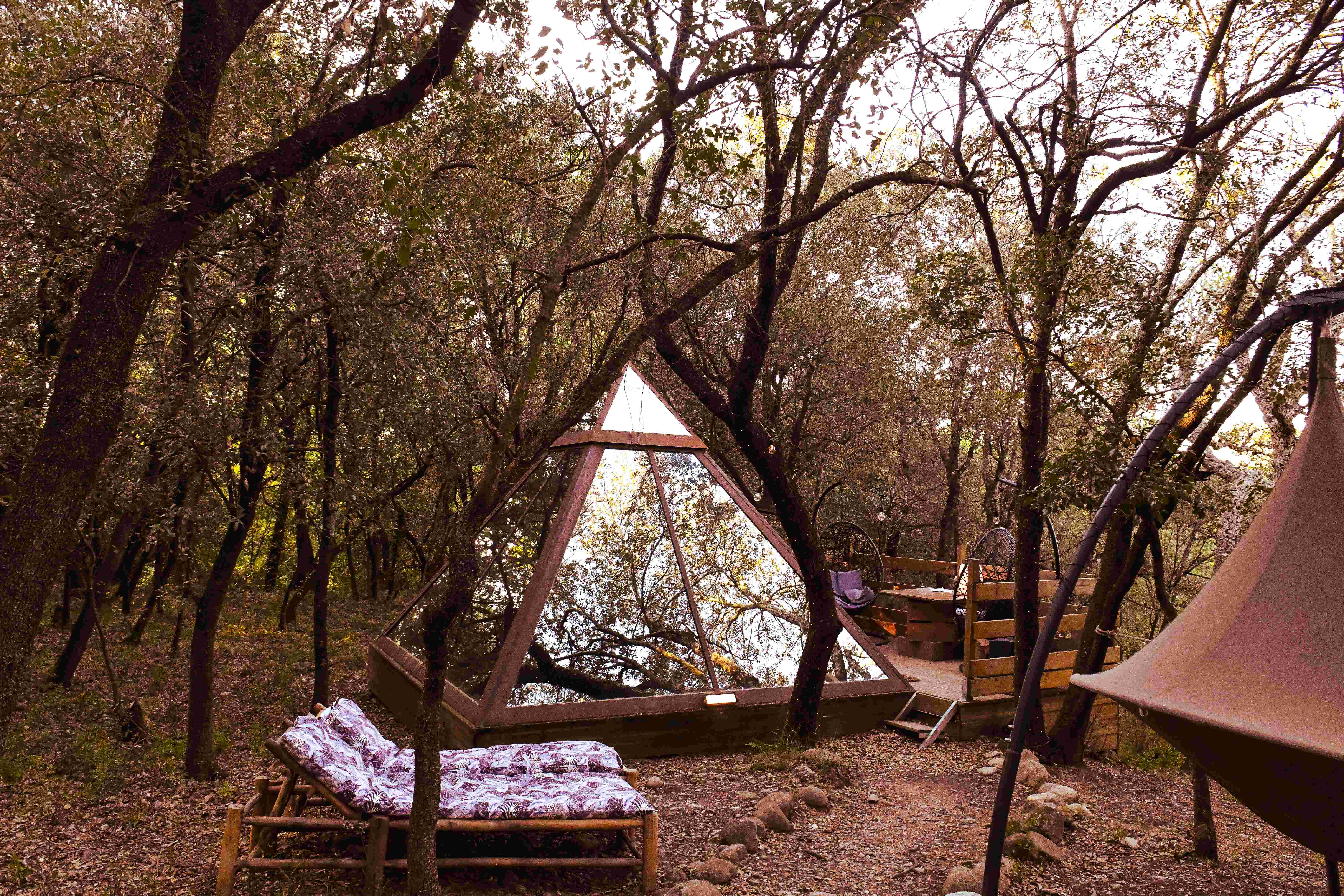 La Pyramide de verre : une expérience inclassable en Languedoc-Roussillon — Suite à Maureillas-Las-Illas
