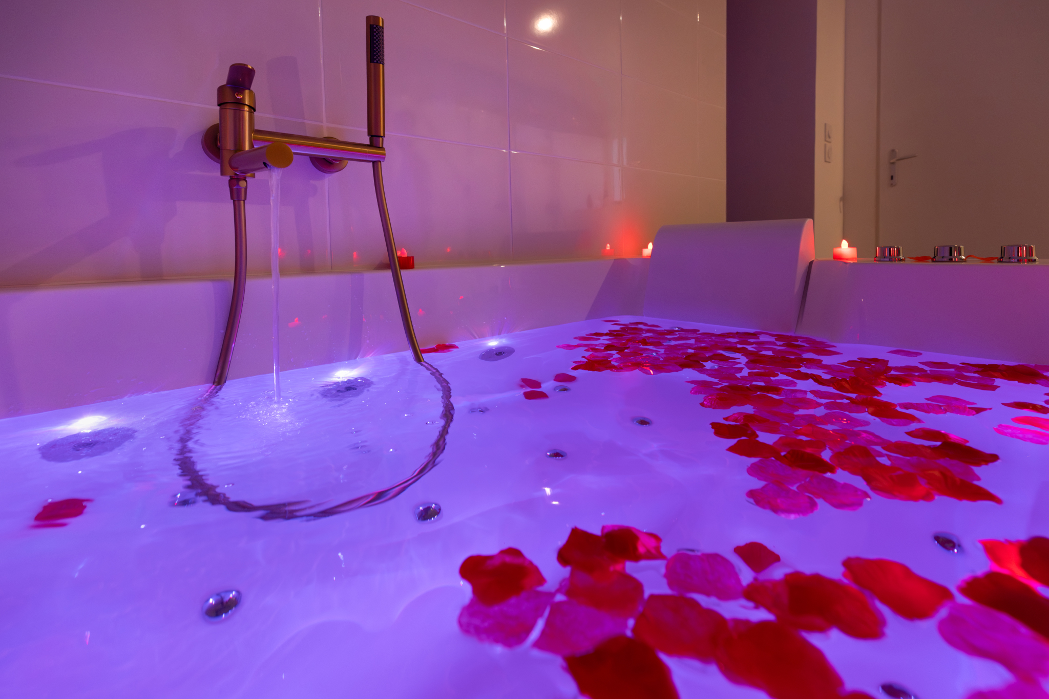 Le bridger love & Spa — Love Room avec spa à Aude à Gaja-et-Villedieu — environnement naturel