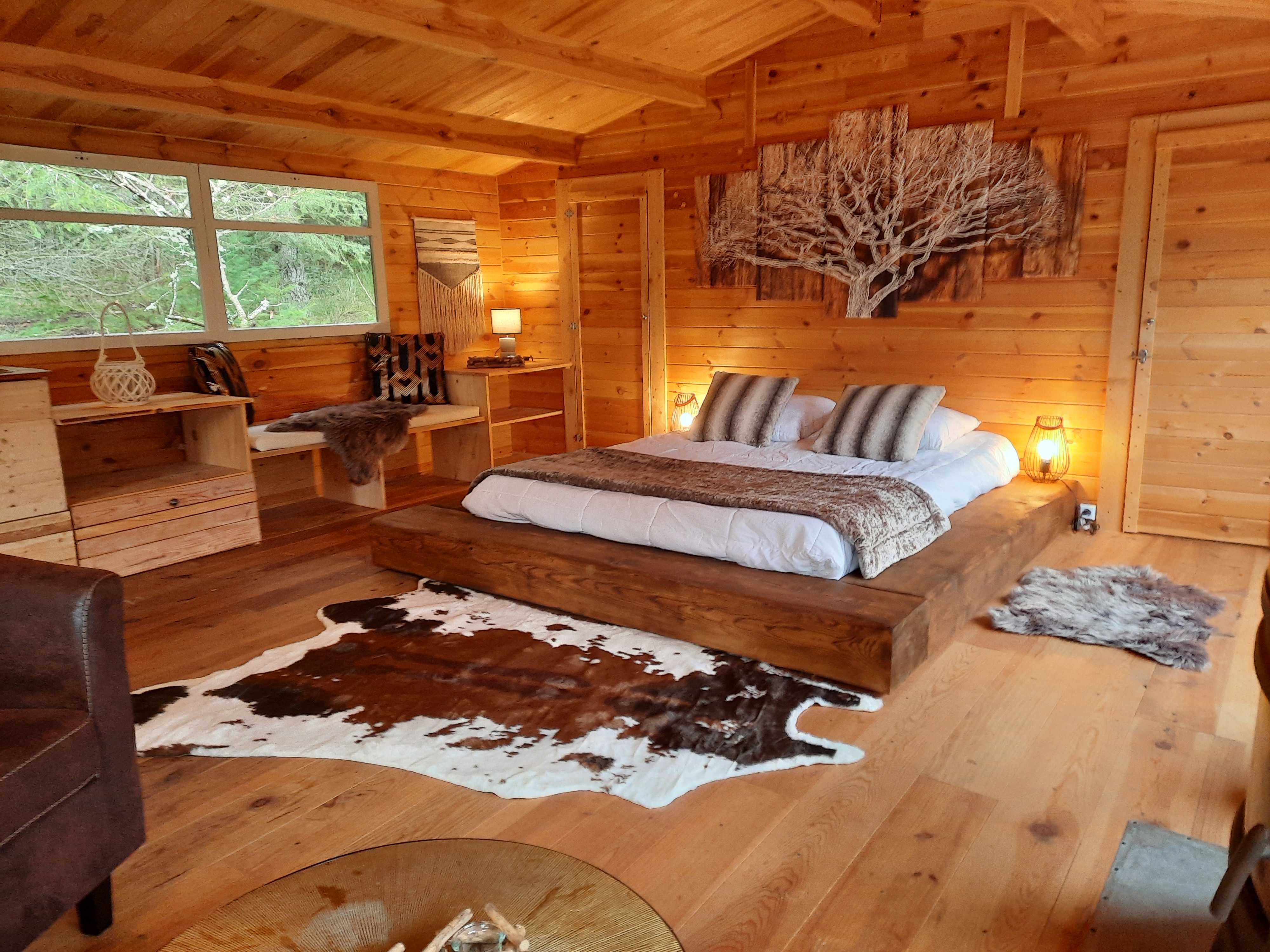 Évasion sensorielle dans une cabane Forest Cocoon & Spa