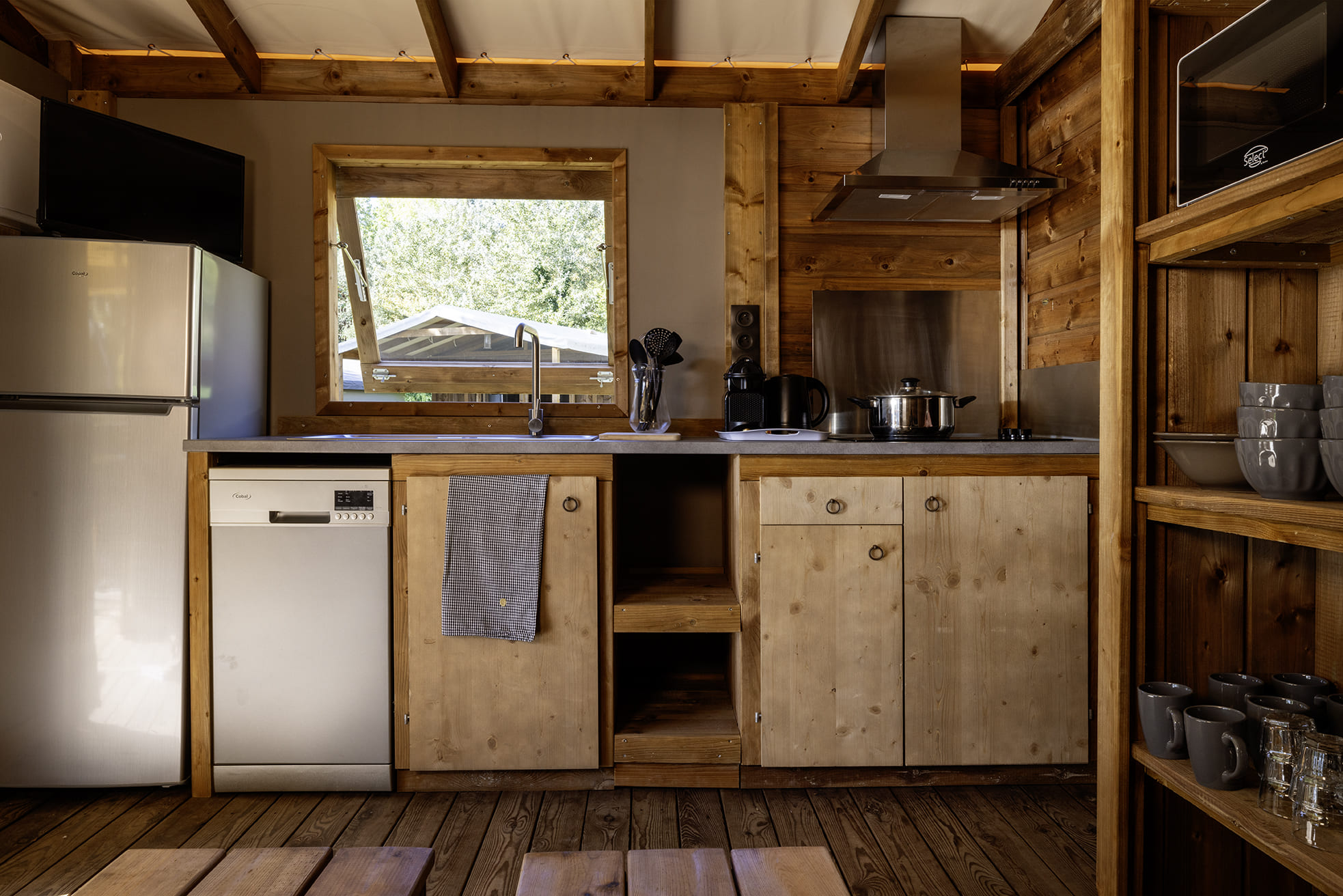 Cosyflower — Cabane sur pilotis avec spa à La Davière Plage à Saint-Jean-de-Monts — vue depuis la terrasse