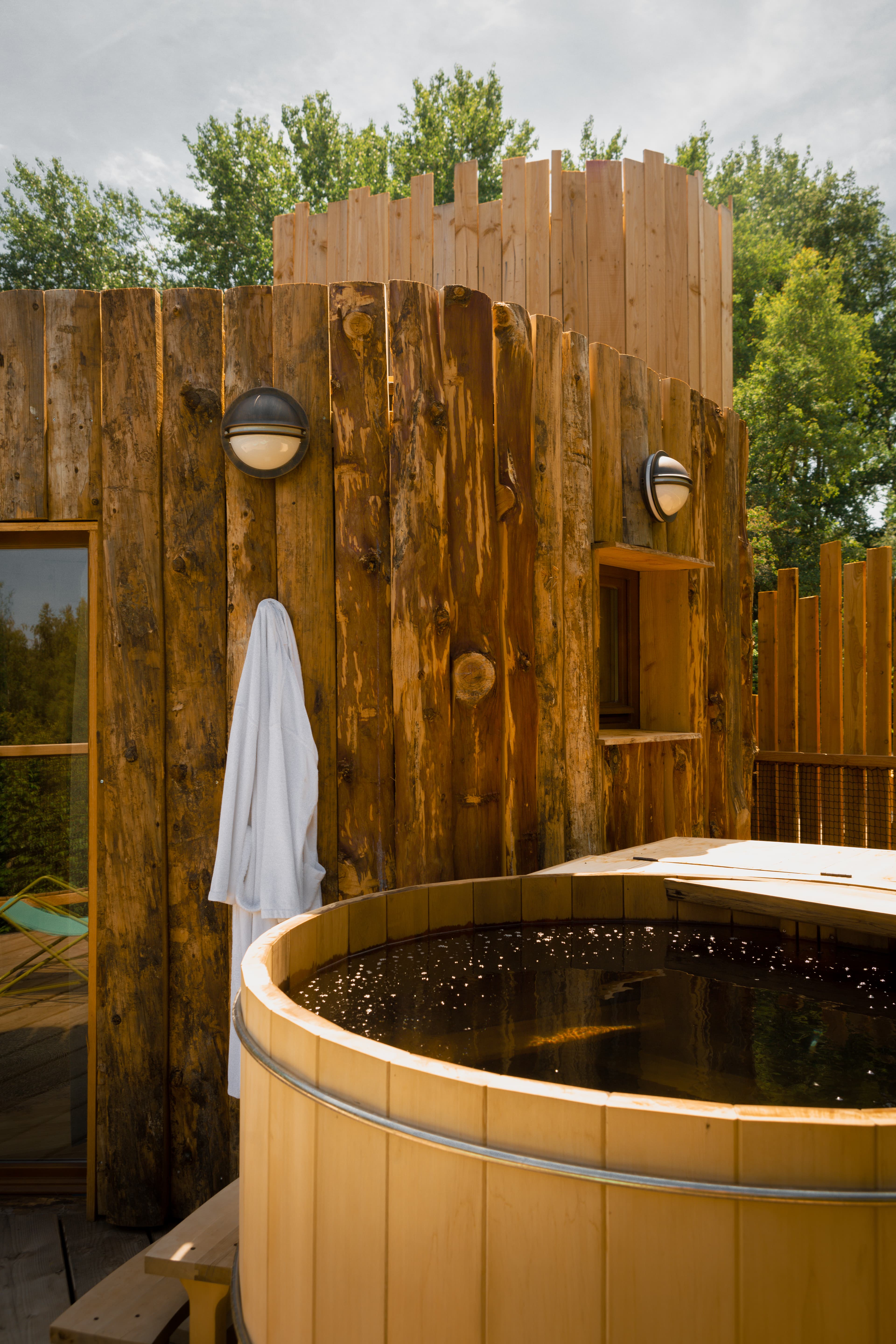 Cabane Spa Clair de Lune : une expérience unique en Picardie à St-Léger-Aux-Bois — salle de bain