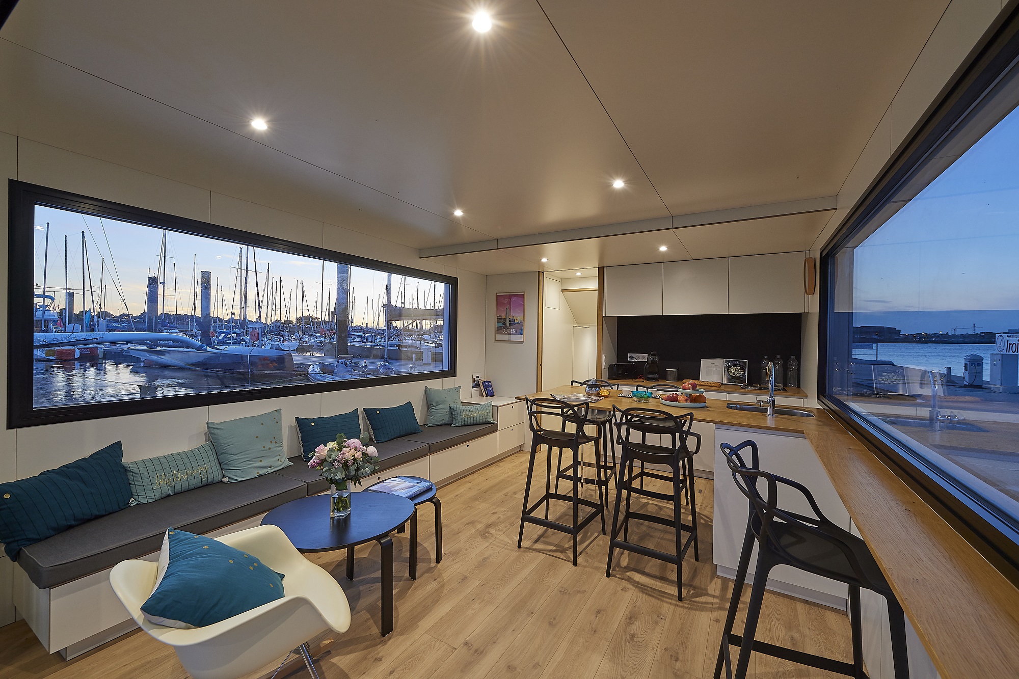 Évasion sur l'eau : Houseboat SeaLoft L'Endroit en Bretagne à Larmor Plage — vue depuis la terrasse