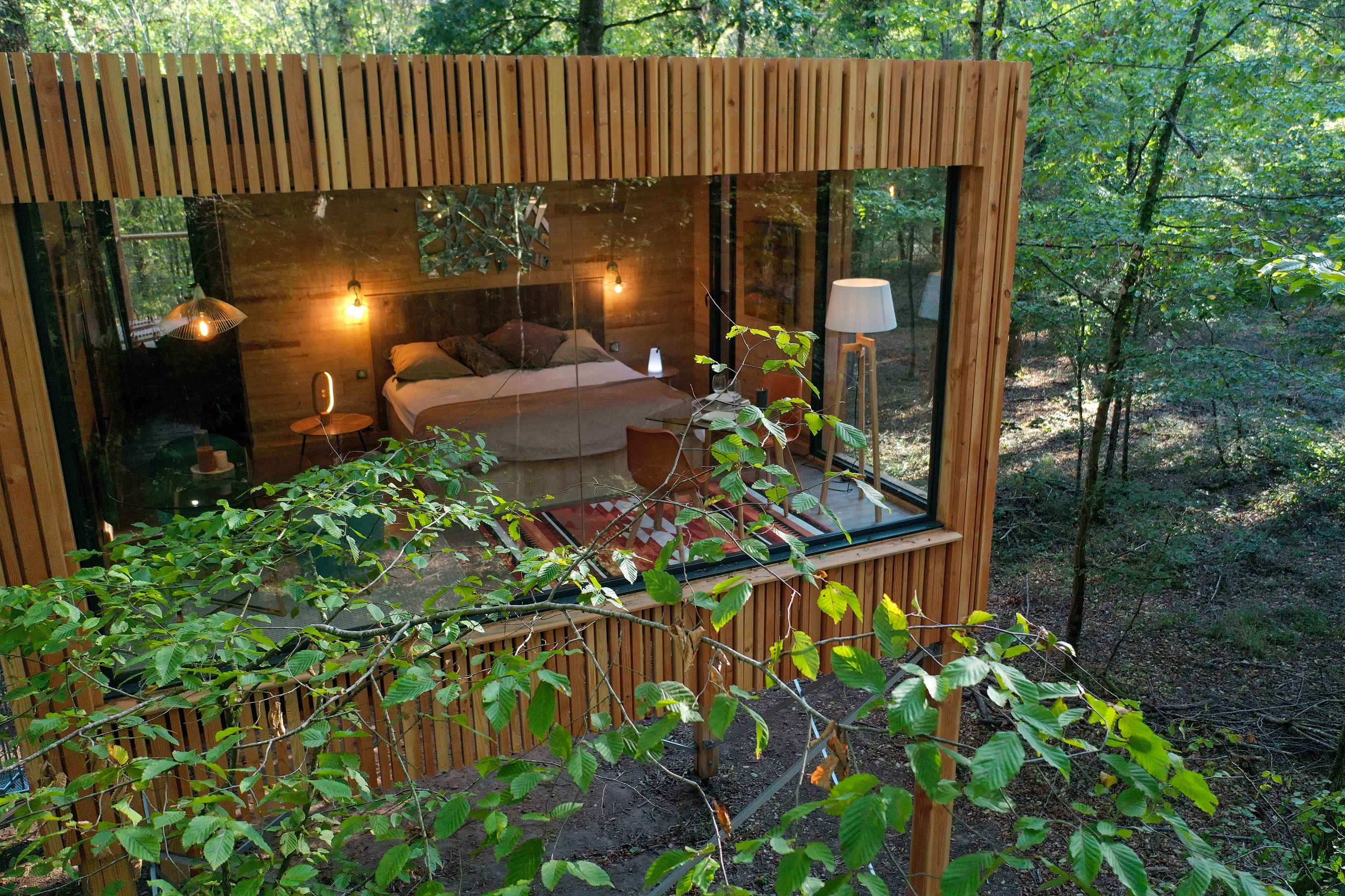 Lodge O'Plumes & Spa : une évasion sur pilotis à Esvres-Sur-Indre — détail architectural