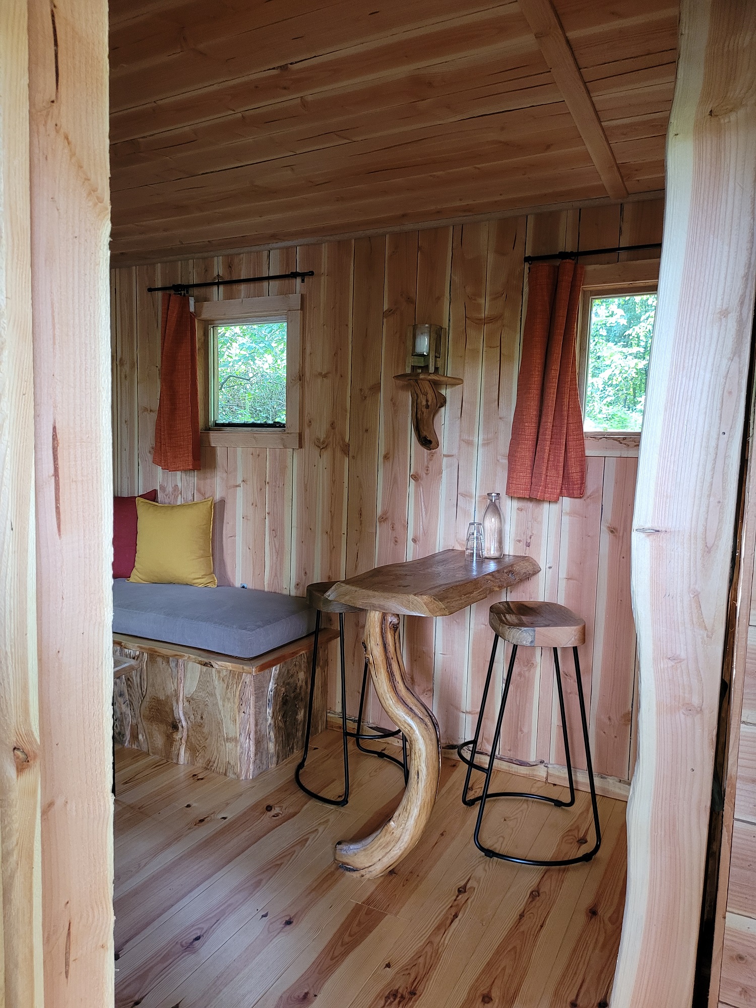 Cabane Spa Colorado : une échappée belle en Picardie à St-Léger-Aux-Bois — détail architectural
