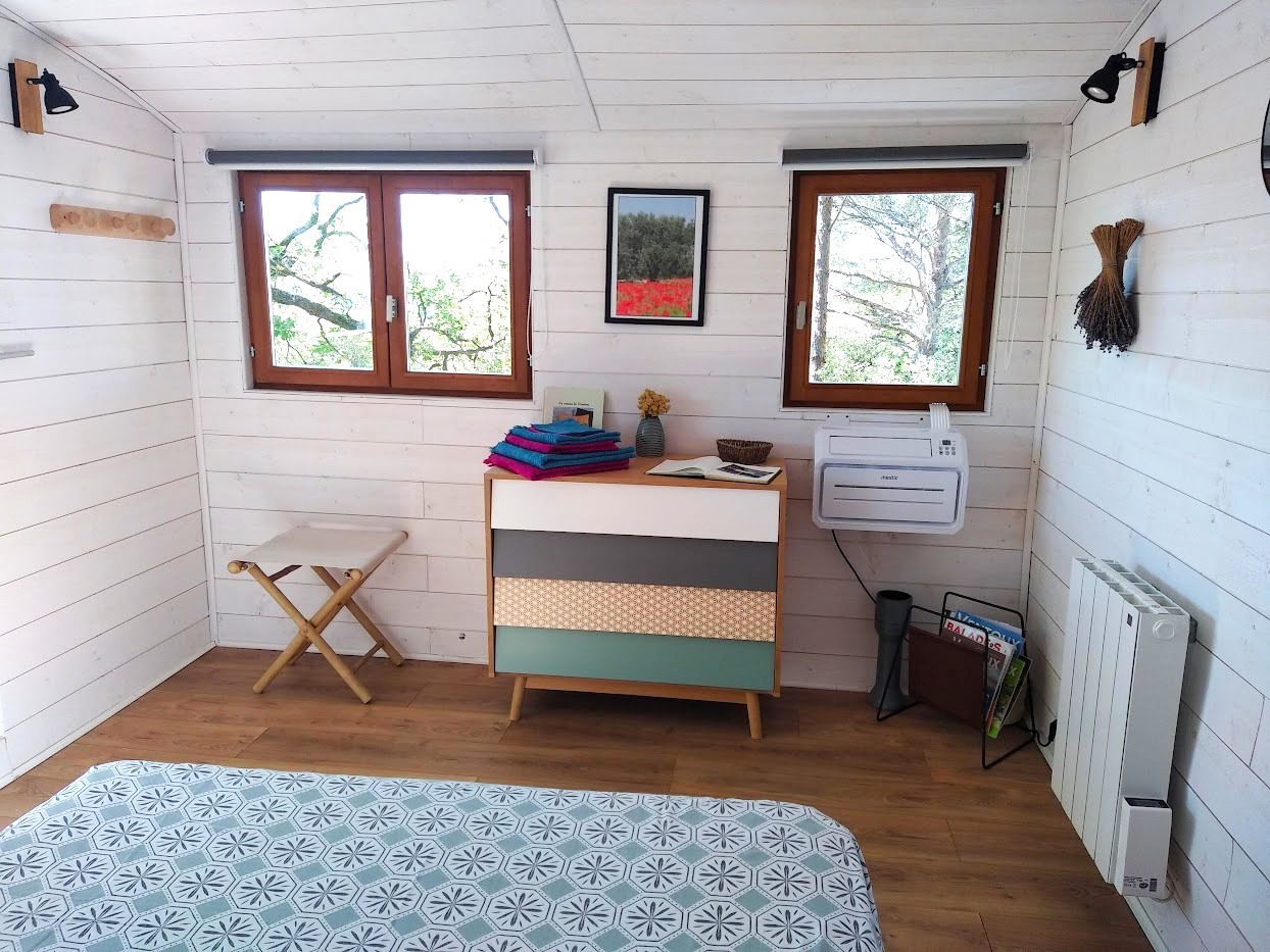 La Cabane du Ventoux — Cabane sur pilotis avec vue imprenable à Vaucluse à Fontaine-de-Vaucluse — vue depuis la terrasse