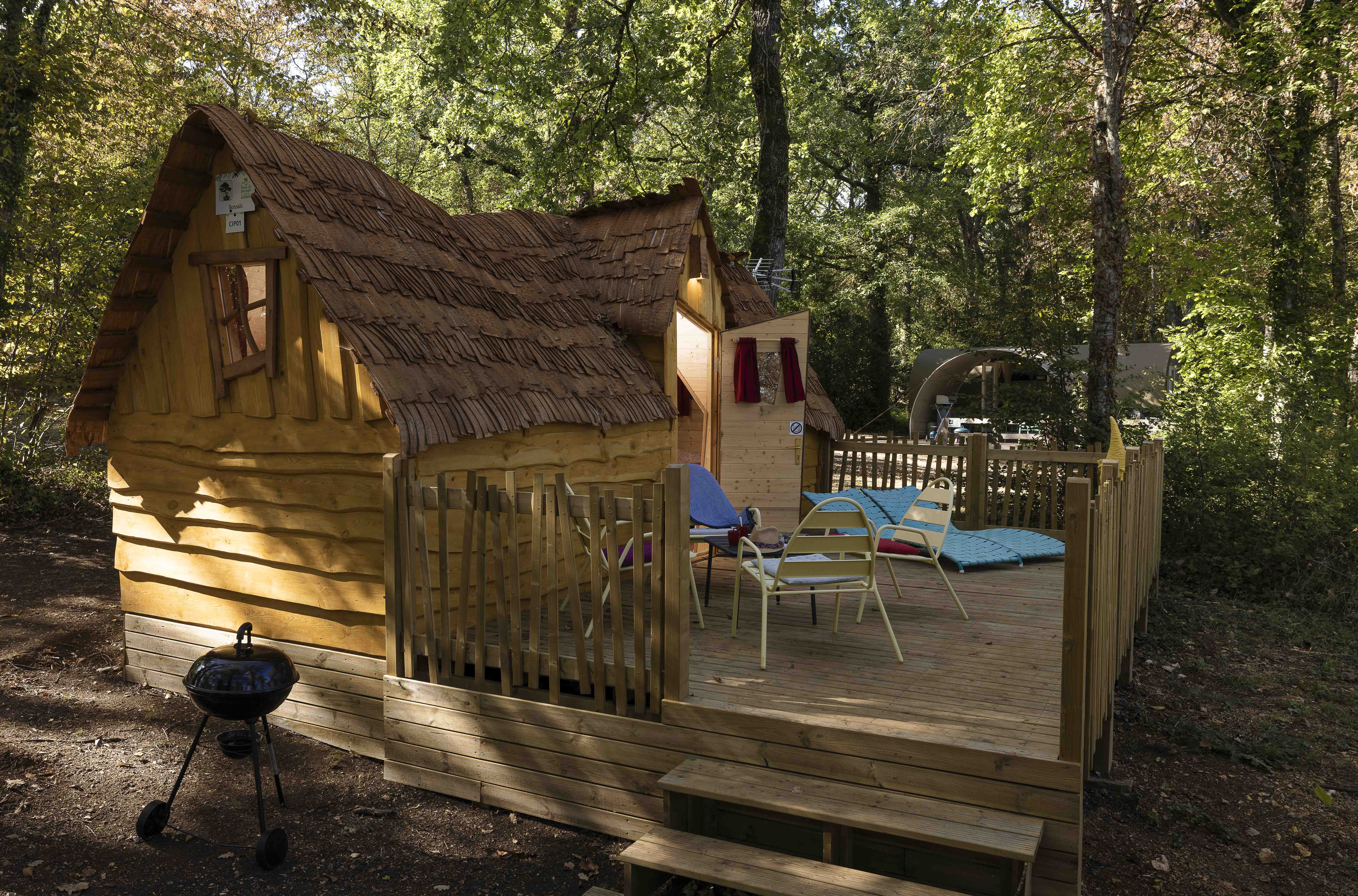 Chalet Insolite Privilège les Bonsaïs : une évasion en Bourgogne à Andryes — vue intérieure