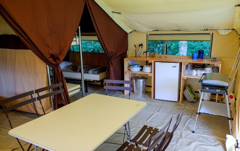 Tente Classic 5 — Confort et espace à Noirmoutier en Vendée à Saint-Genis-Les-Ollières — espace de vie
