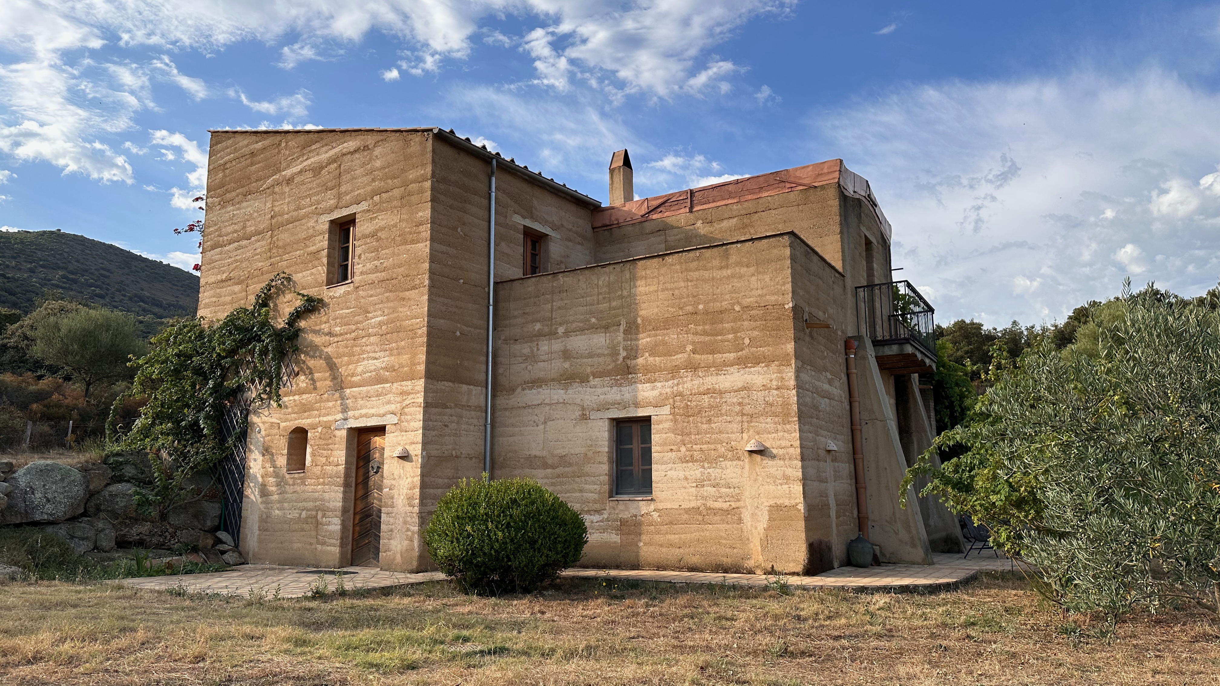 L'Ombria — Maison insolite avec piscine à Haute-Corse à Bastia — chambre