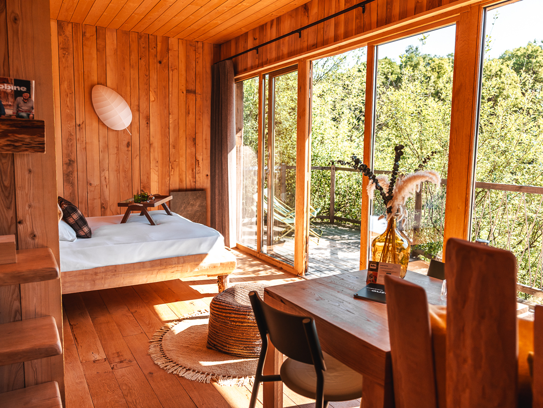 Cabane Spa Céleste : une évasion perchée en Franche-Comté à Joncherey — espace de vie