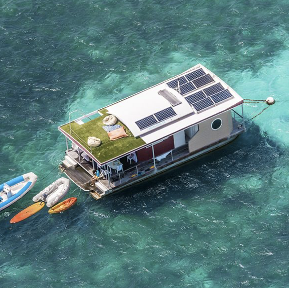 Vivez l'expérience unique d'un House Boat à Sainte Anne