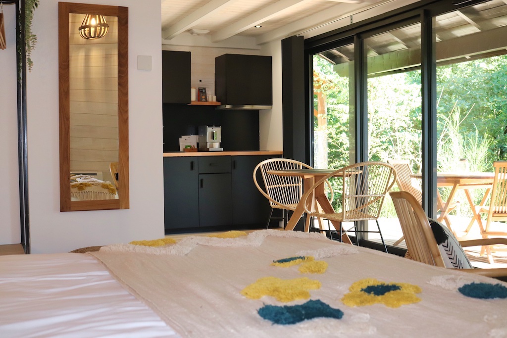 Lodge Spa privatif Quiétude : Écolodge en Auvergne à Marchal — chambre