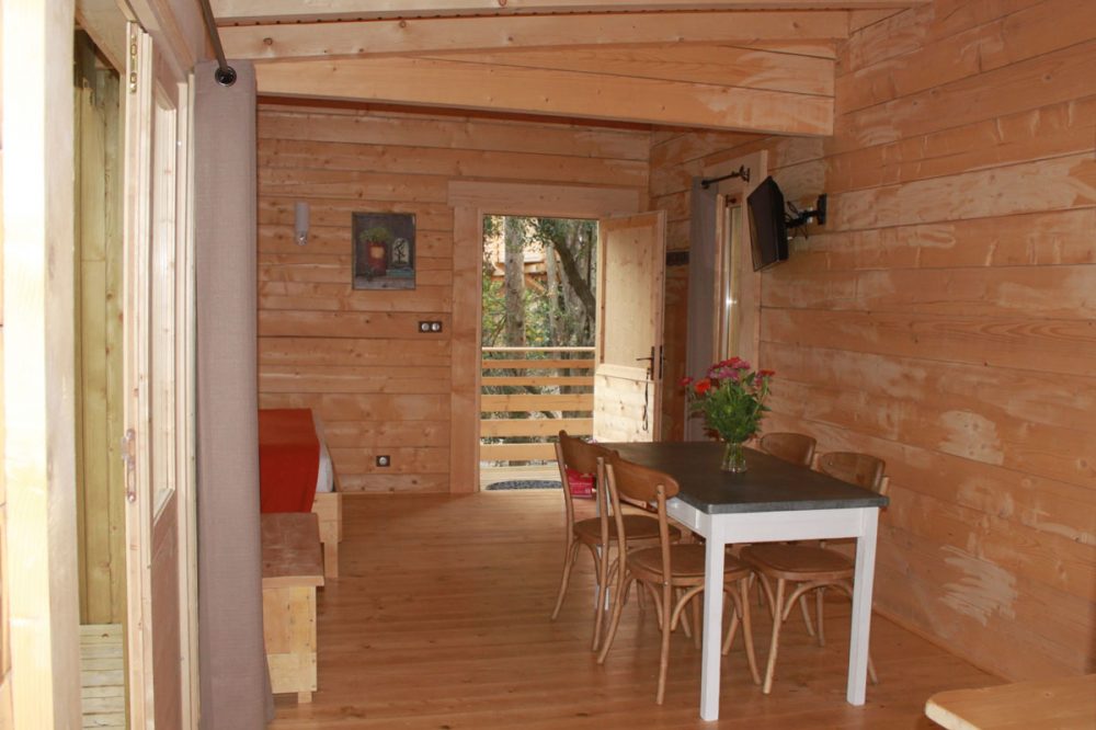 Cabane Tribu : une expérience suspendue en Languedoc-Roussillon à Villalier — chambre