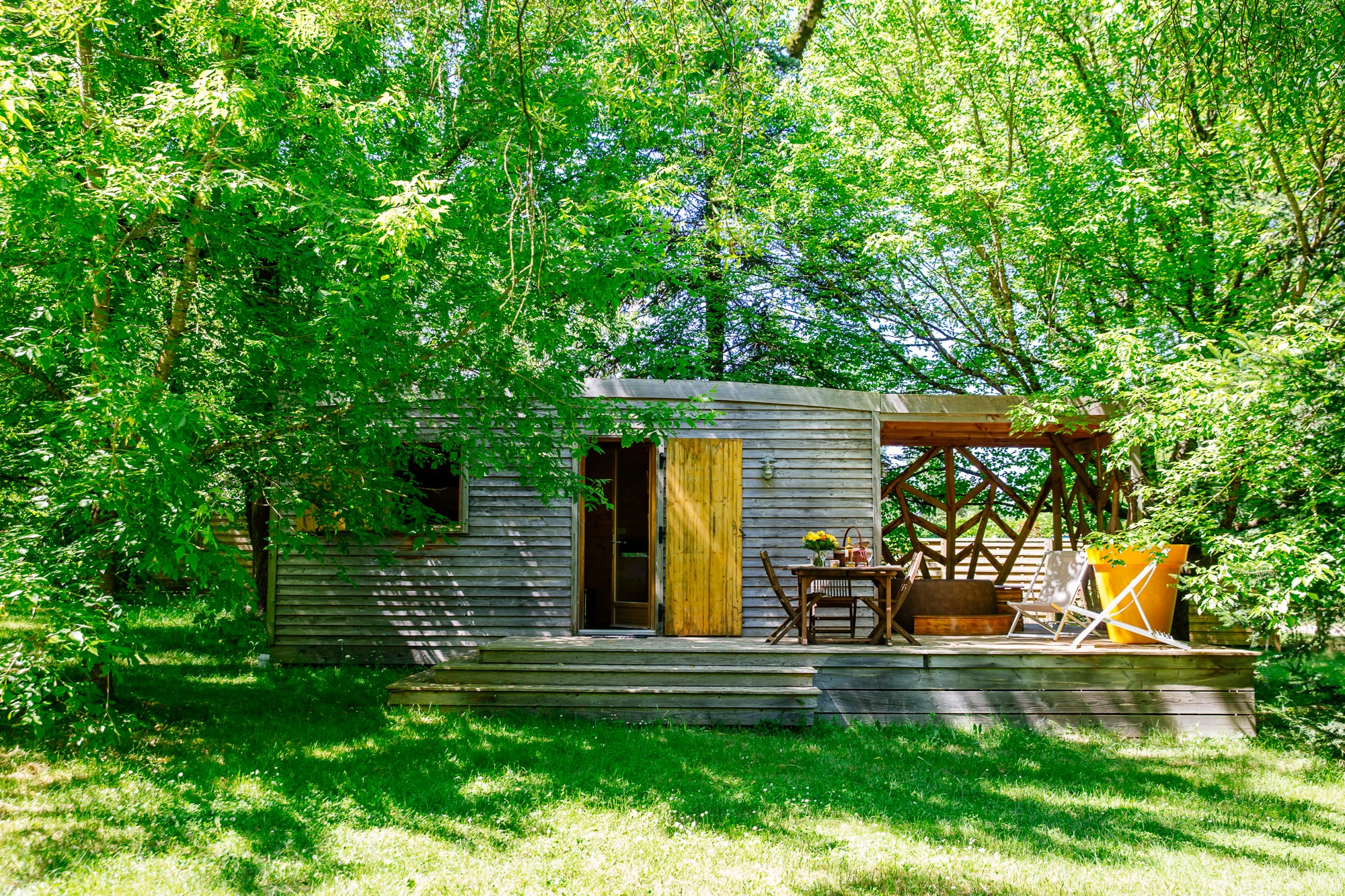 Oenolodge avec spa : une évasion sensorielle en Aquitaine à Le Nizan — vue intérieure