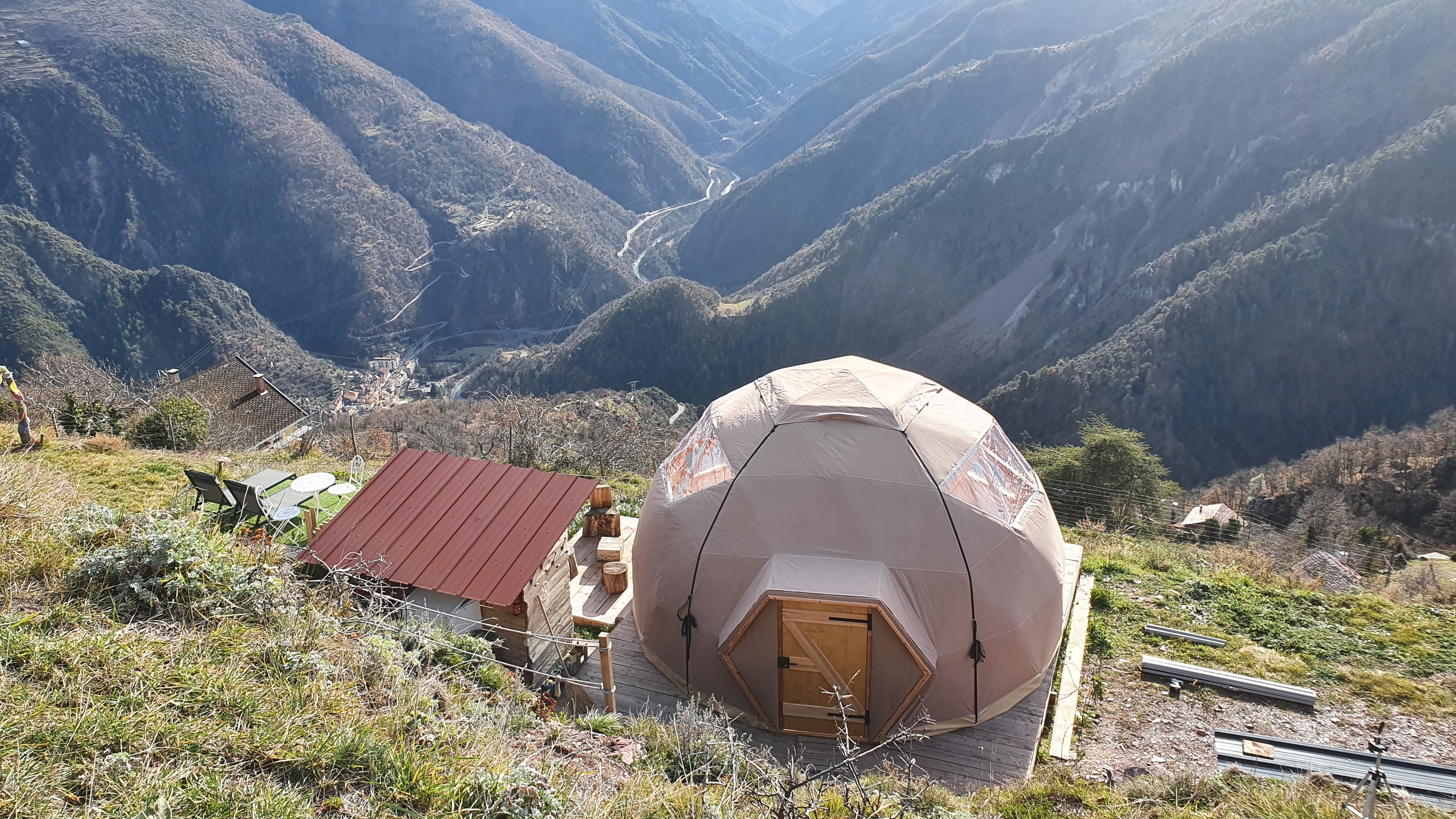 Dôme les 3 Flocons — Nuit romantique avec vue panoramique à 1100m en Alpes-Maritimes à Nice — cuisine