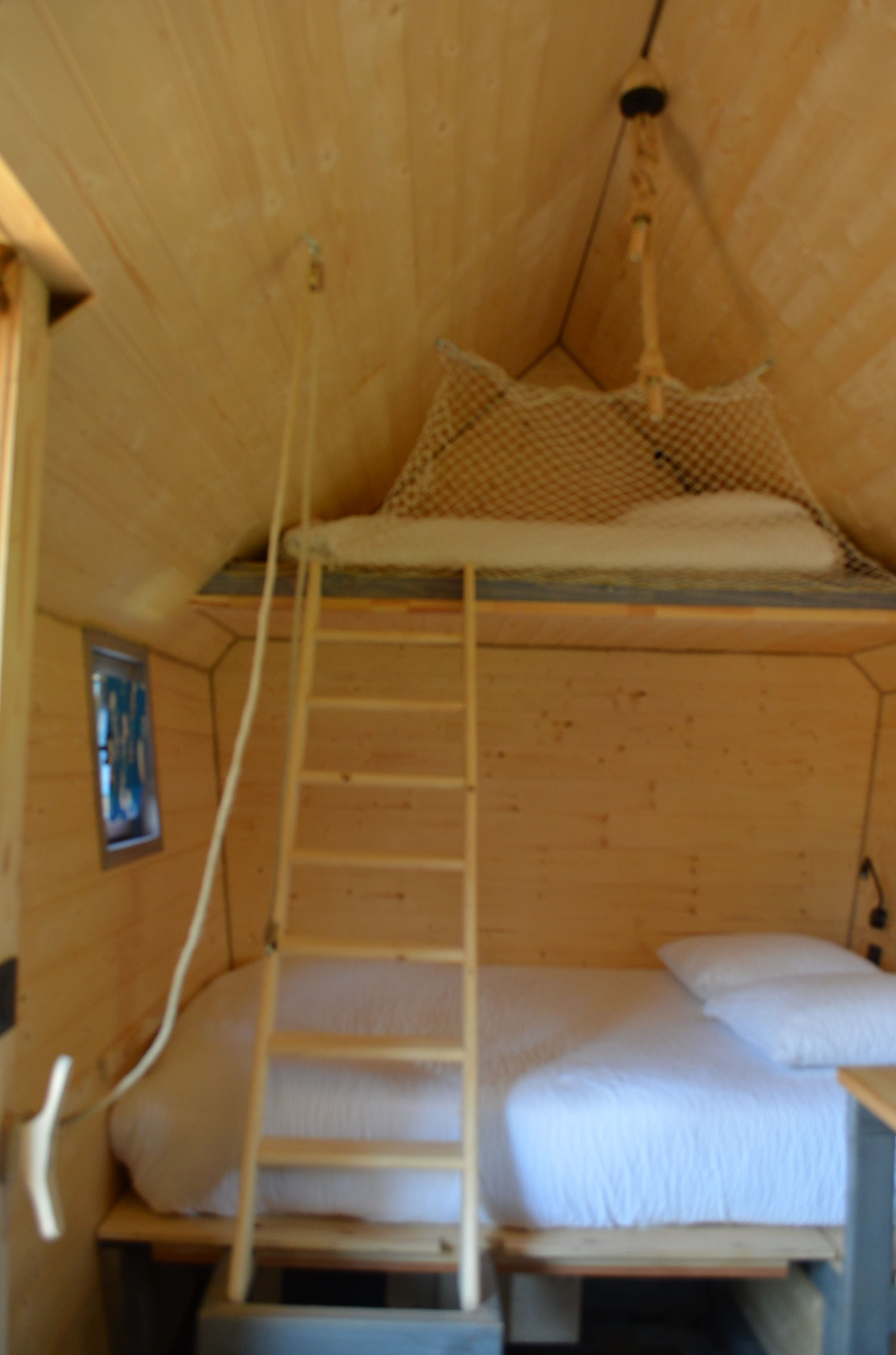 La Cabane Kyara : une expérience insolite en pleine nature à Bar Sur Aube — chambre