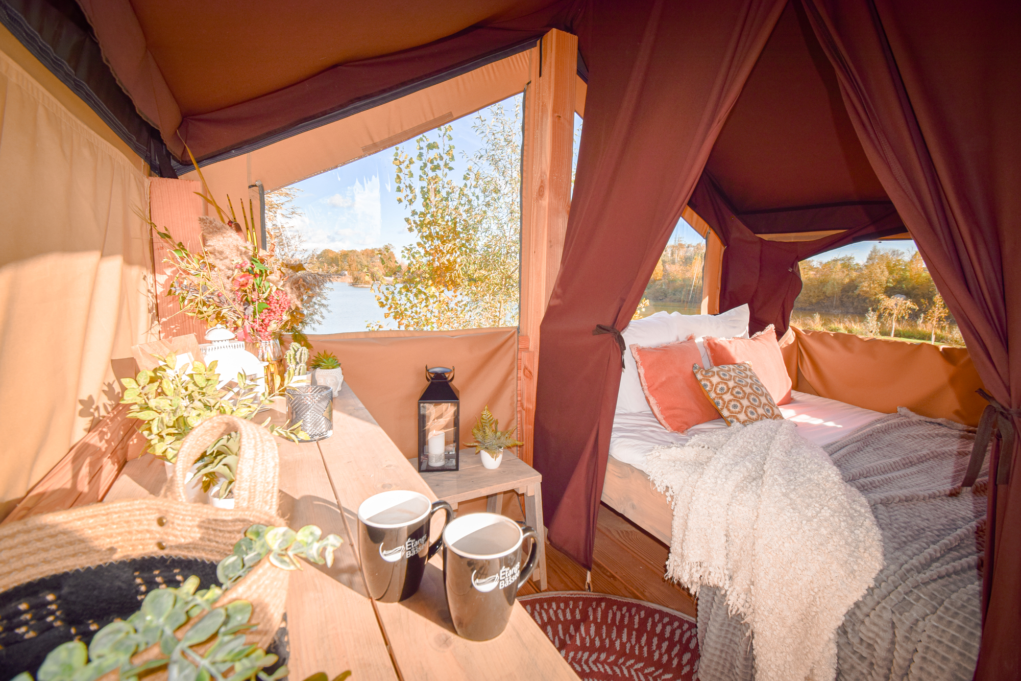 Cabane sur pilotis : une évasion au cœur de la nature à Gravon — espace de vie