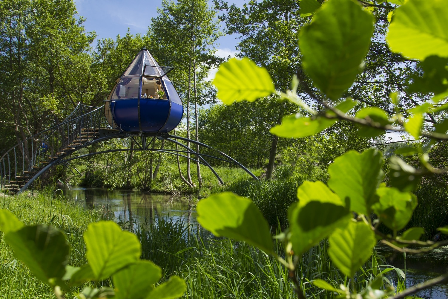 Goutte d'eau : une expérience inclassable en Picardie à Beauchamps — détail architectural