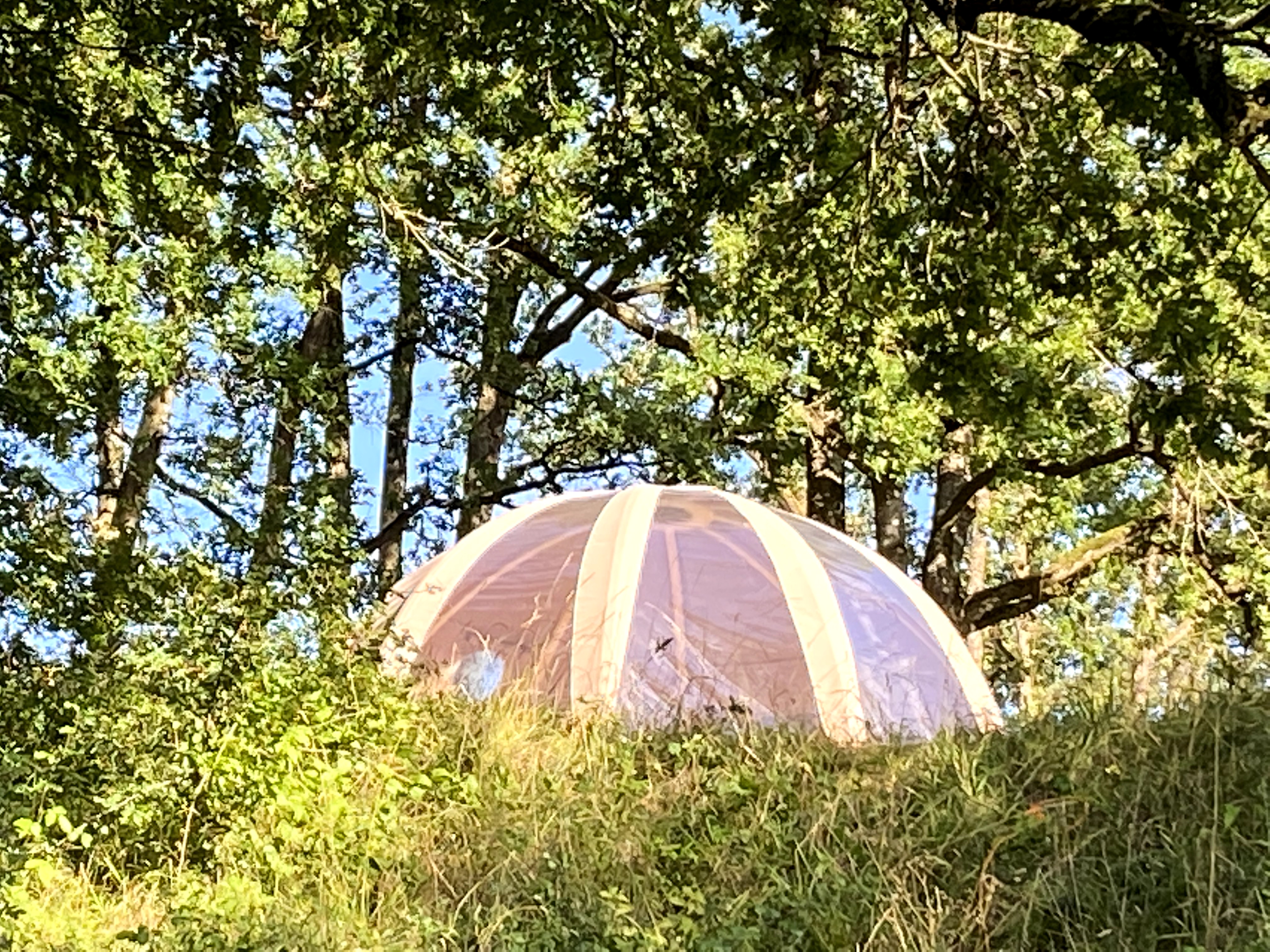 Séjournez dans une tente wigwam au cœur de la nature à Savonnières — salle de bain
