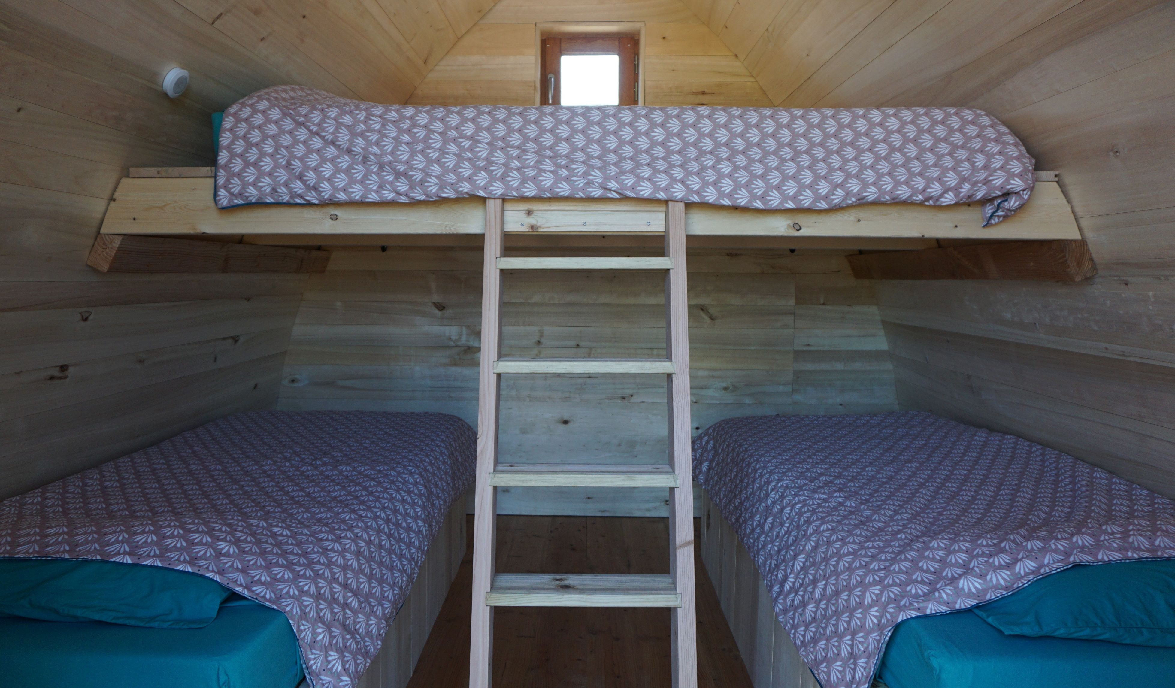 Tente confort bois : une expérience immersive en pleine nature à Livernon — vue depuis la terrasse