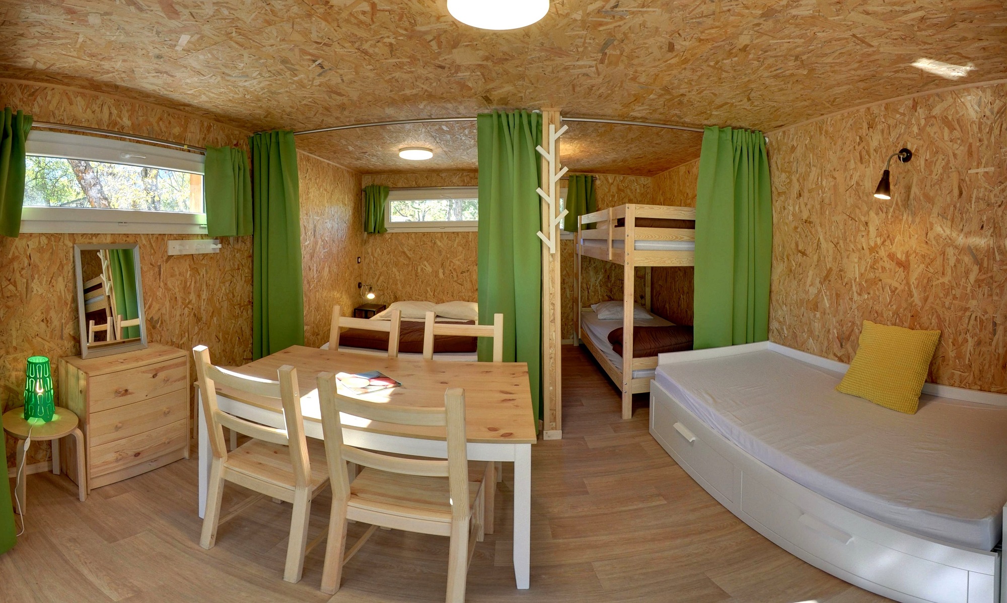 Ecolodge Nature : un havre de paix en pleine nature à Baratier — vue intérieure